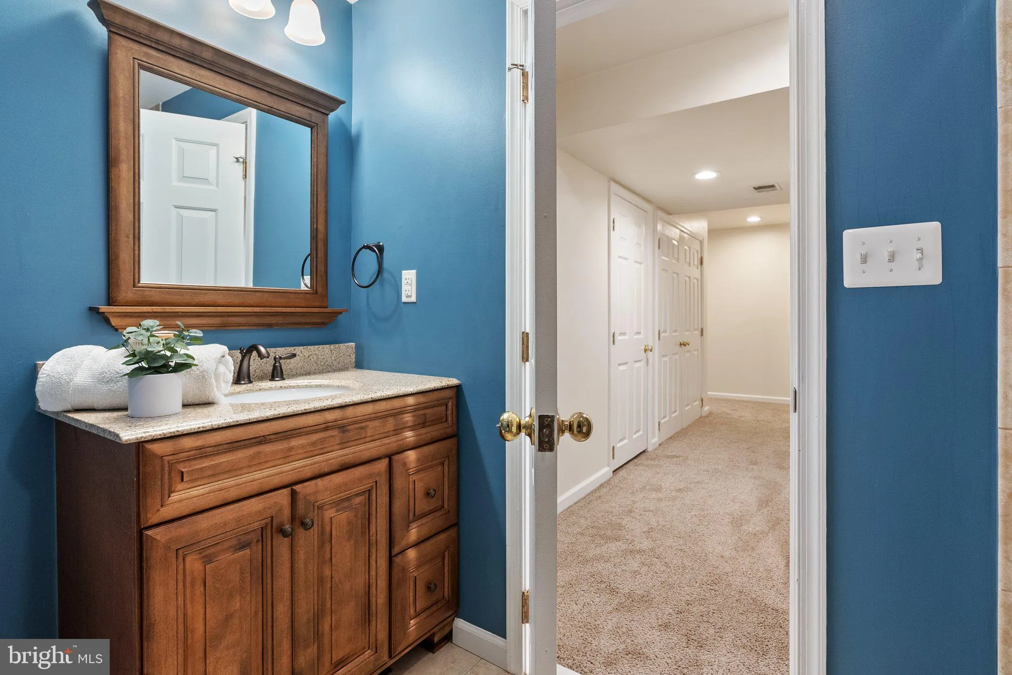 Ashburn, Virginia 20147, United States, 4 Bedrooms Bedrooms, ,4 BathroomsBathrooms,Residential,Active,147259