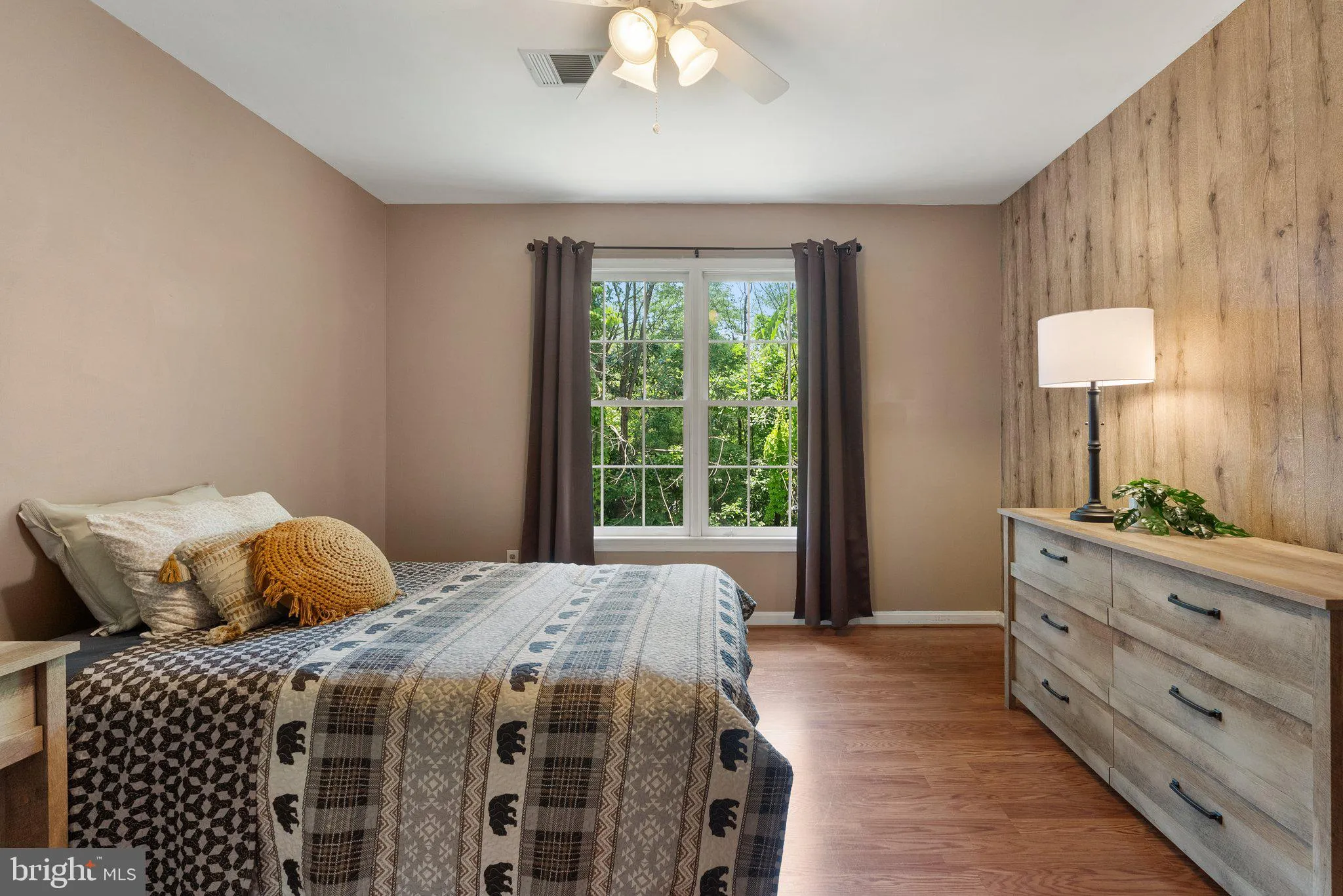 Ashburn, Virginia 20147, United States, 4 Bedrooms Bedrooms, ,4 BathroomsBathrooms,Residential,Active,147259