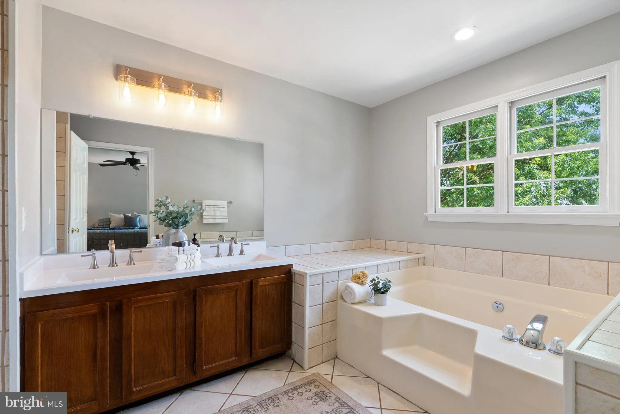 Ashburn, Virginia 20147, United States, 4 Bedrooms Bedrooms, ,4 BathroomsBathrooms,Residential,Active,147259