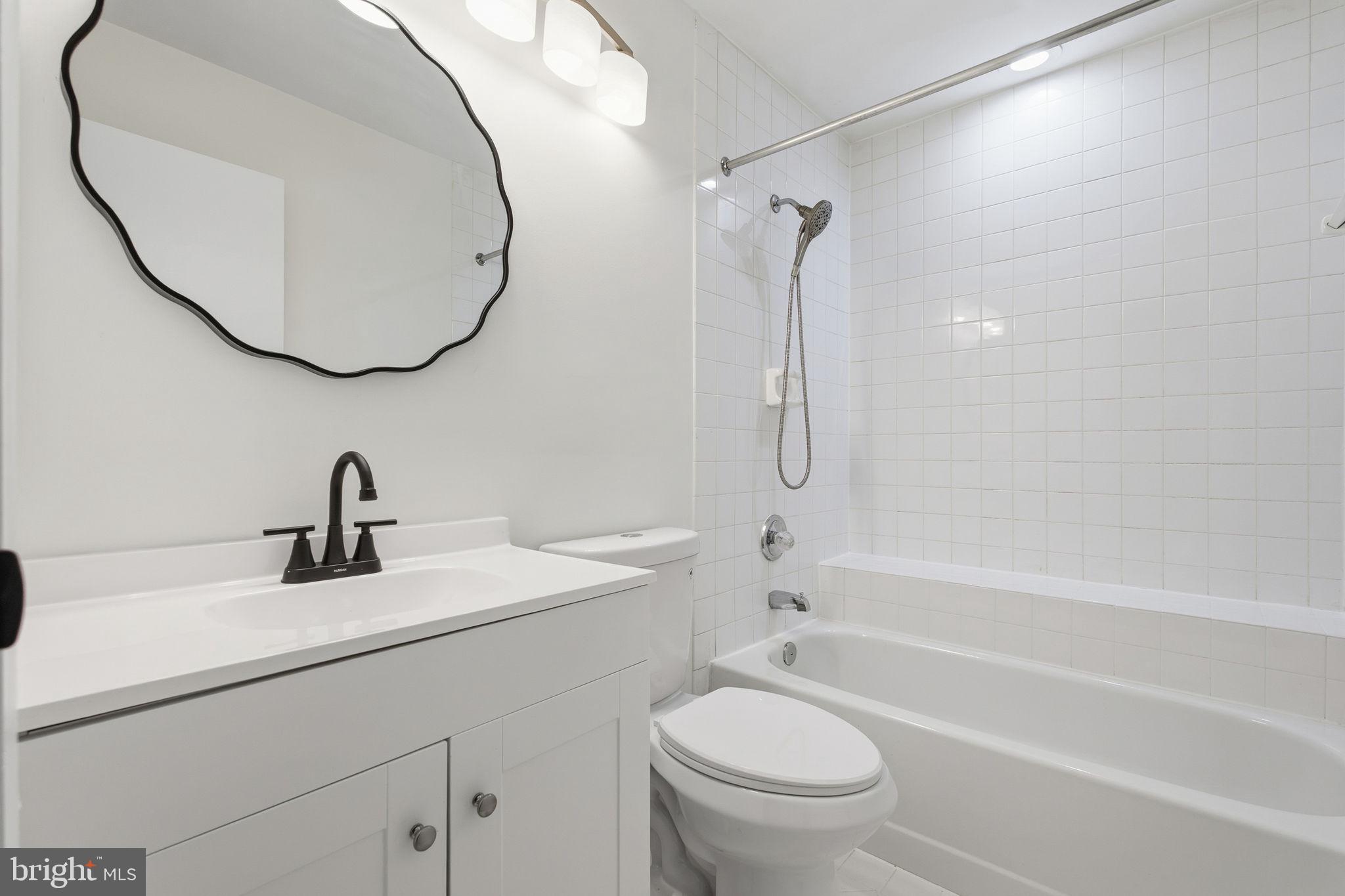 THE FALLS GARDEN - Residential