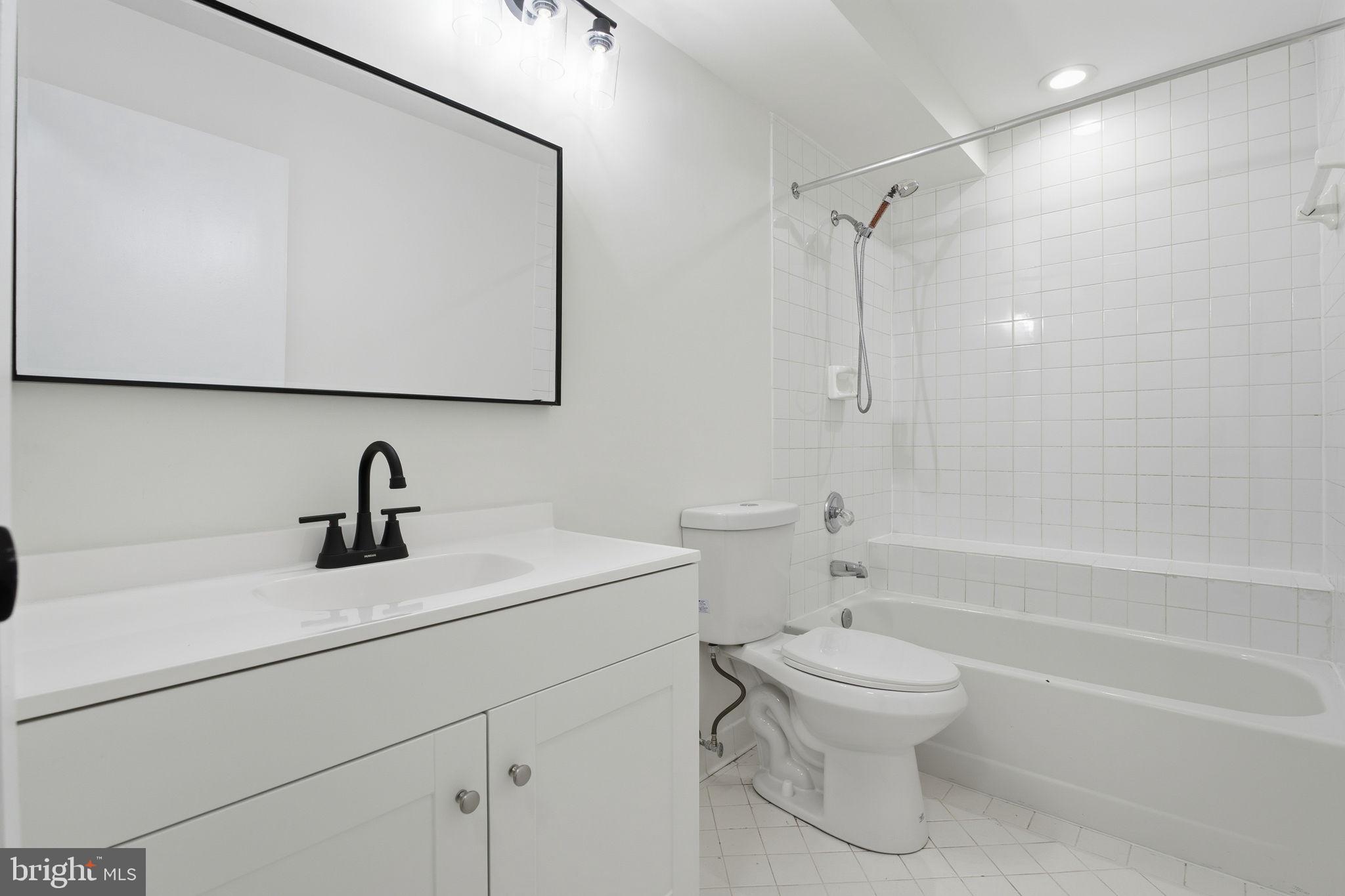 THE FALLS GARDEN - Residential