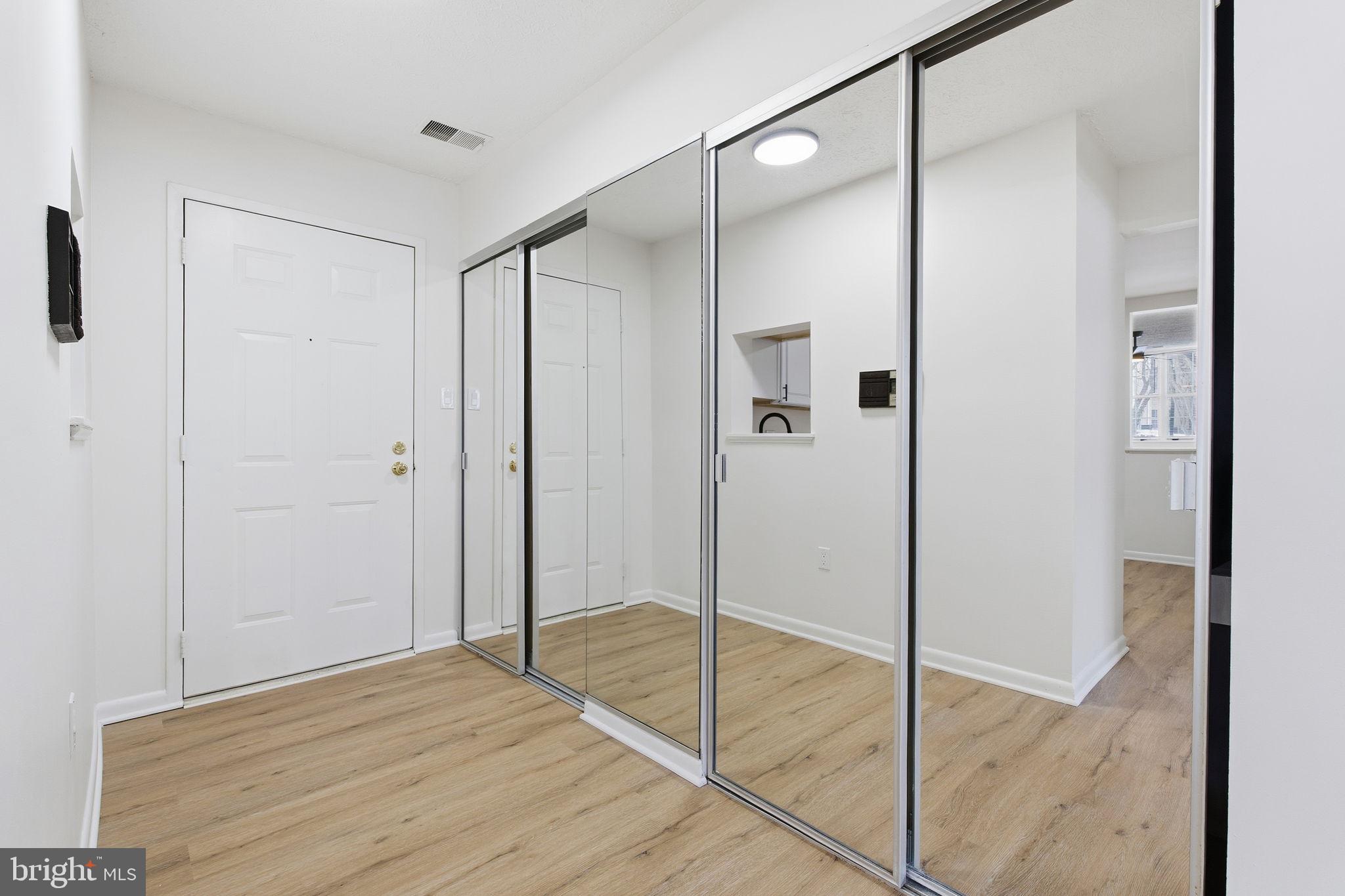 THE FALLS GARDEN - Residential