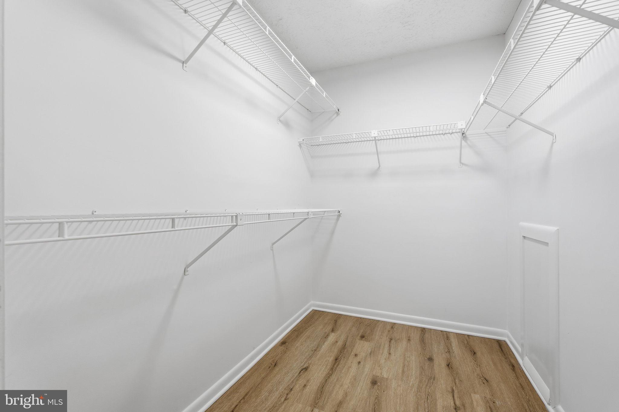 THE FALLS GARDEN - Residential