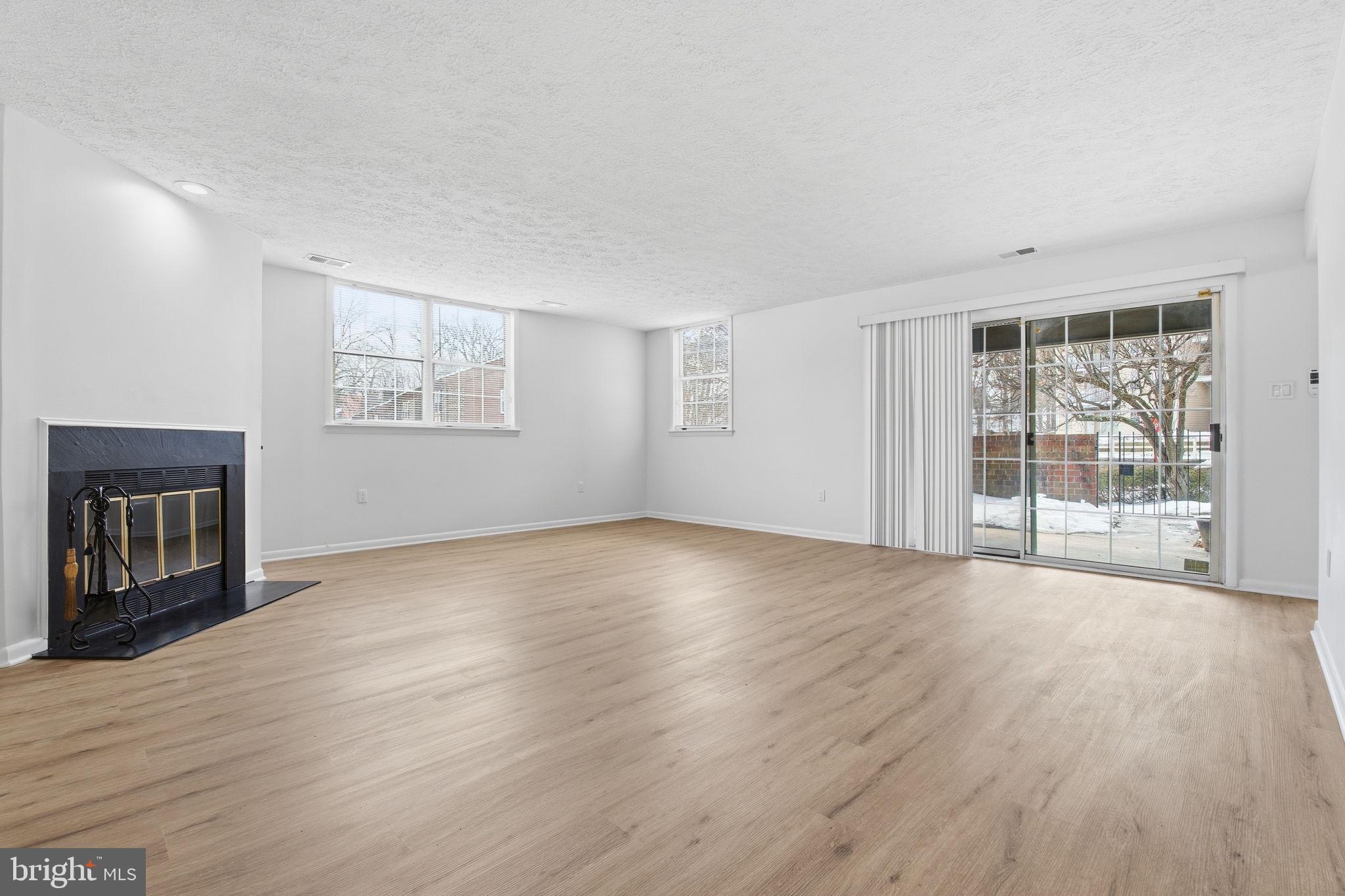 THE FALLS GARDEN - Residential