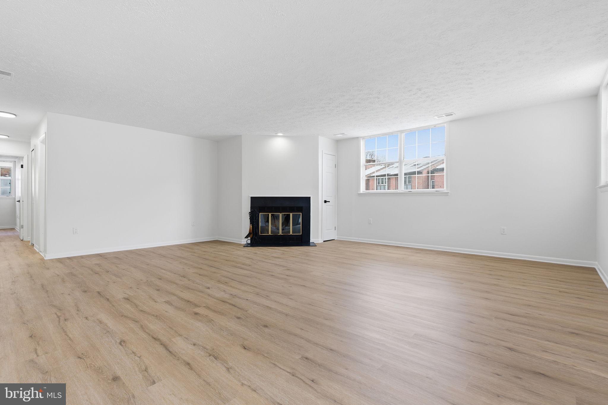 THE FALLS GARDEN - Residential