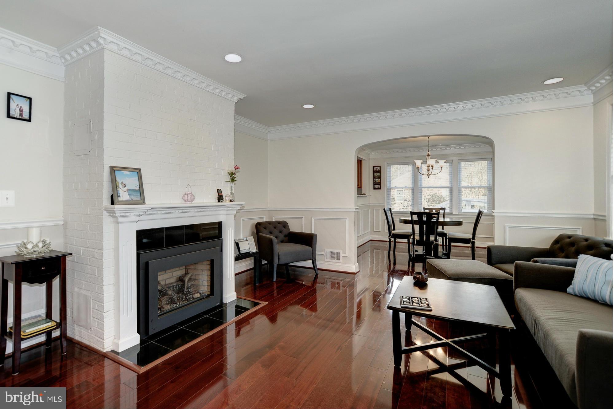 WELLINGTON HEIGHTS - Residential