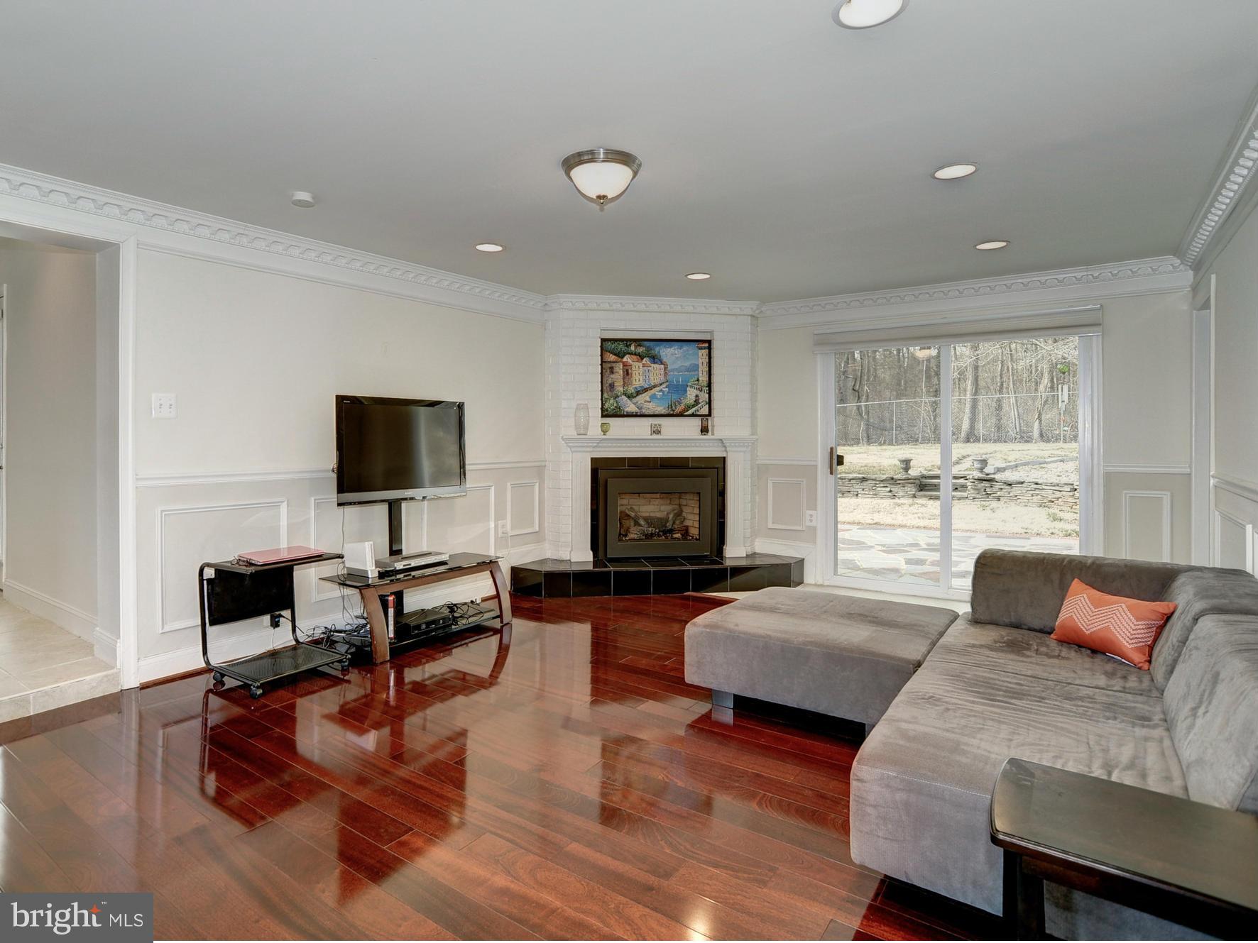 WELLINGTON HEIGHTS - Residential