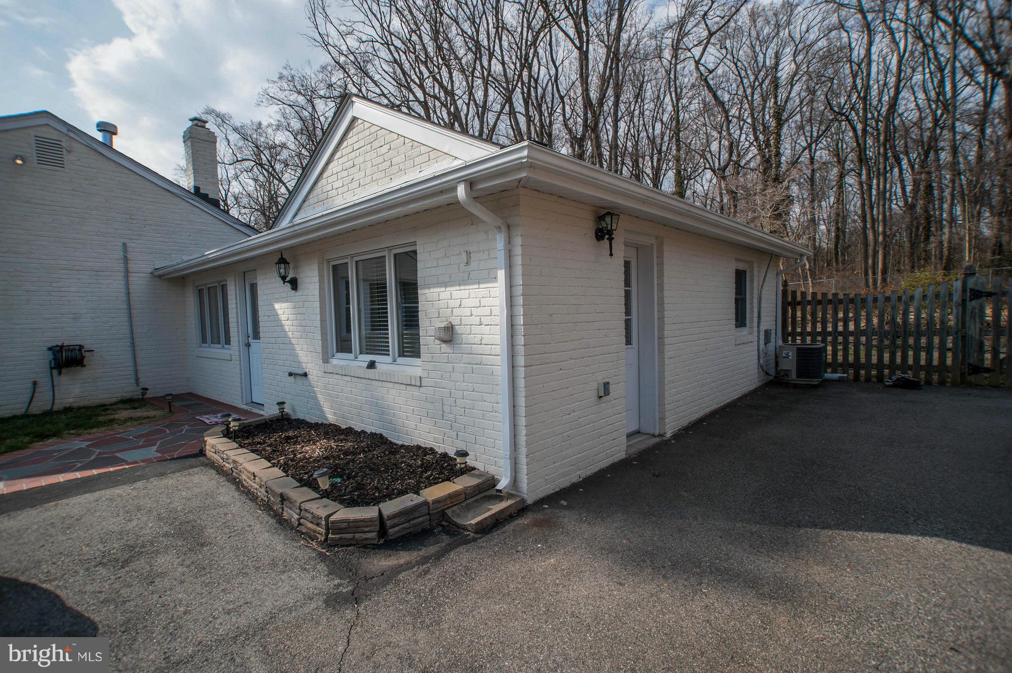 WELLINGTON HEIGHTS - Residential