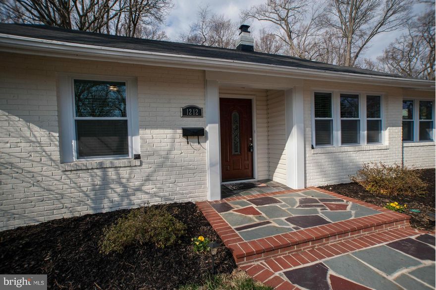 One level living at its finest.. Spacious, spotless & totally remodeled rambler on 1/2 acre lot backing to wooded parkland, perfect for additional expansion. Gorgeous mahogany hardwoods, exquisite millwork, granite counters, ss appliances, gourmet kitchen, flagstone patio off family room, two state of the art gas fireplaces, new windows and much more.  Minutes from Historic Old Town and Mt. Vernon