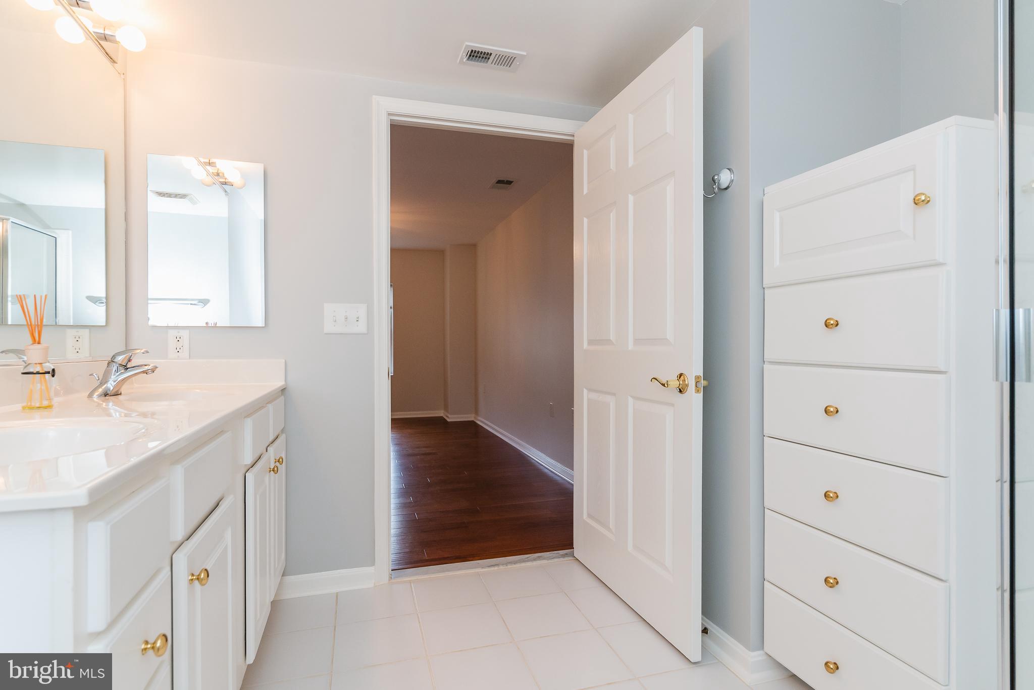 ROUNDWOOD RIDGE - Residential