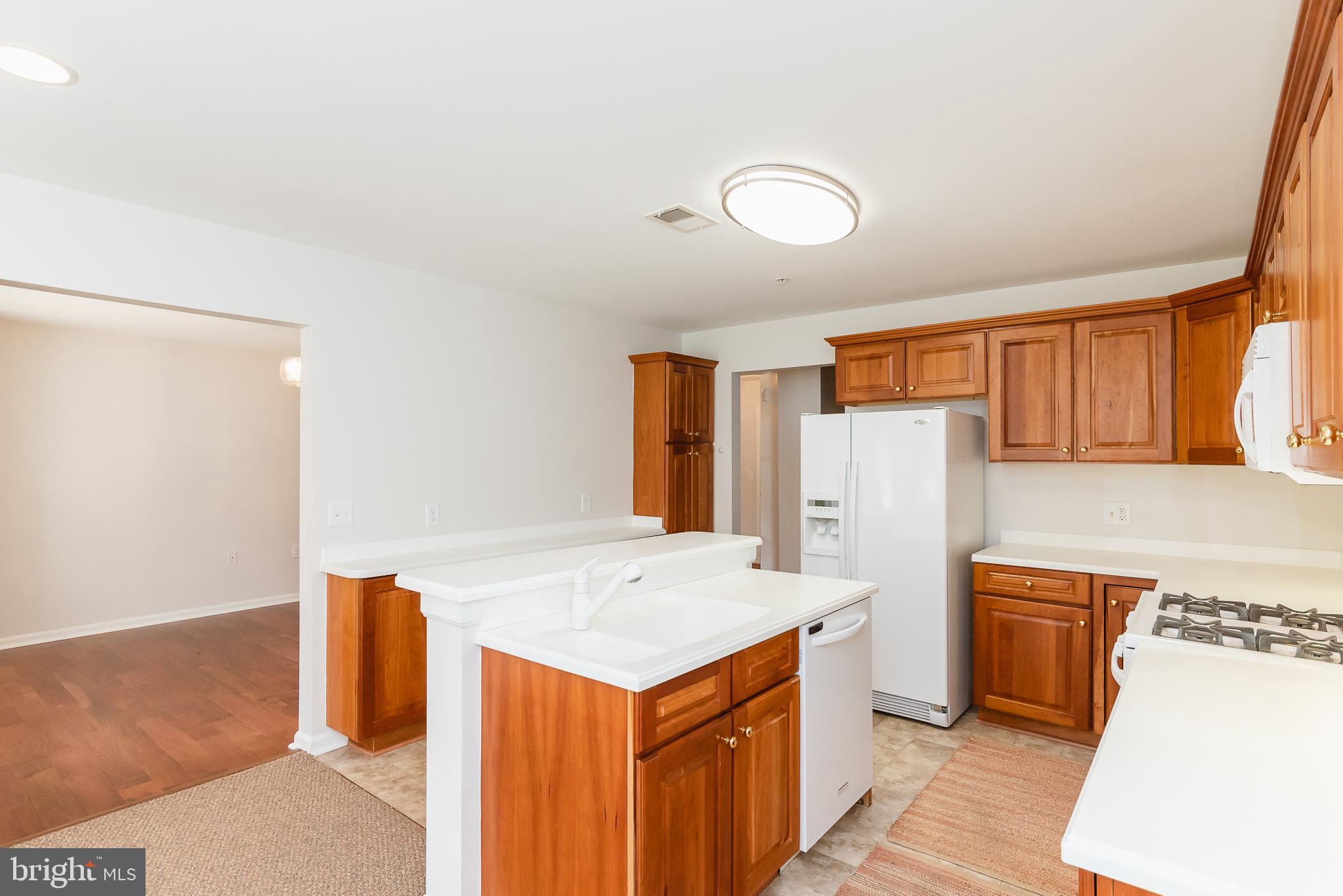 ROUNDWOOD RIDGE - Residential