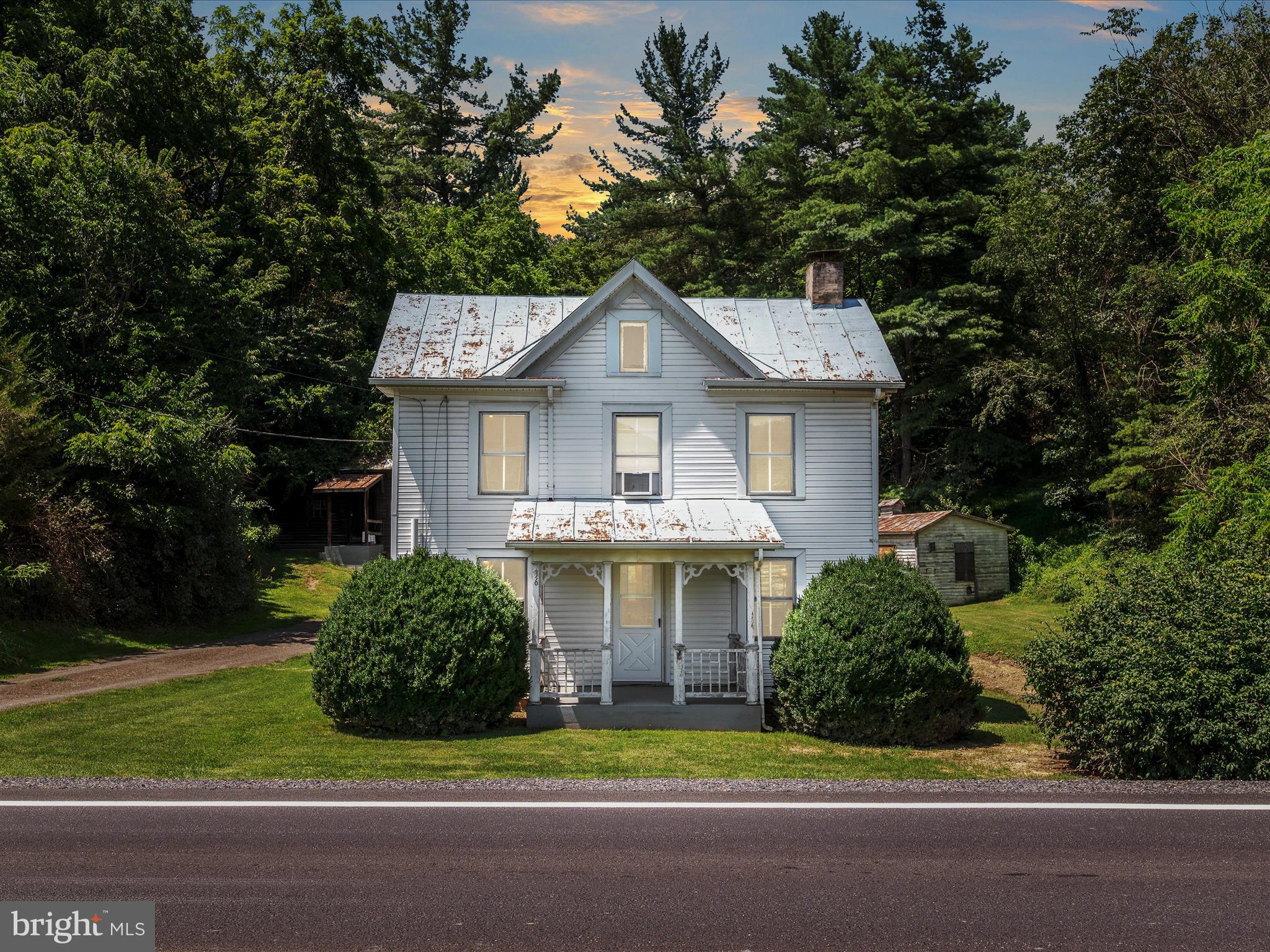 NO SUBDIVISION - Residential