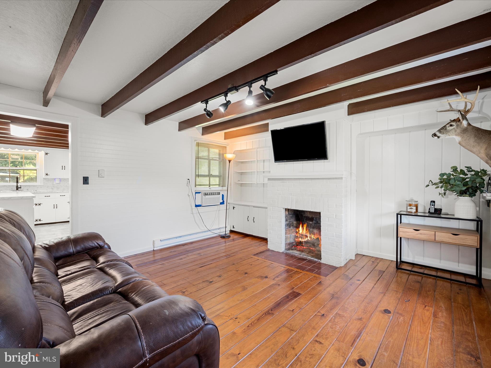 NO SUBDIVISION - Residential