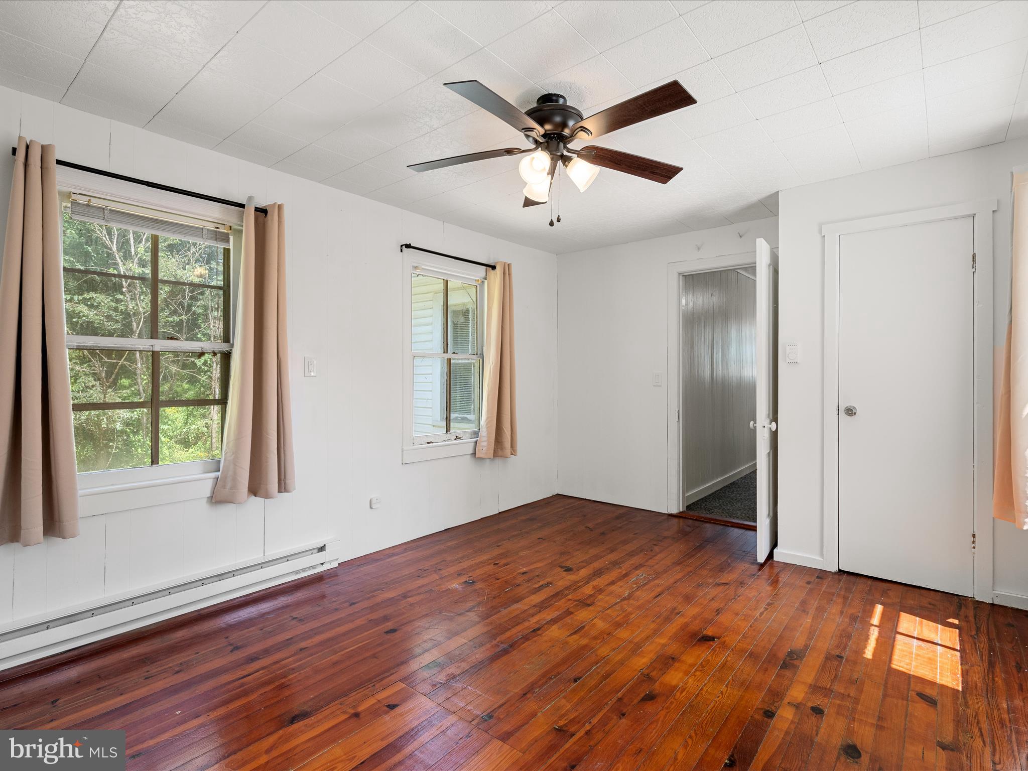 NO SUBDIVISION - Residential