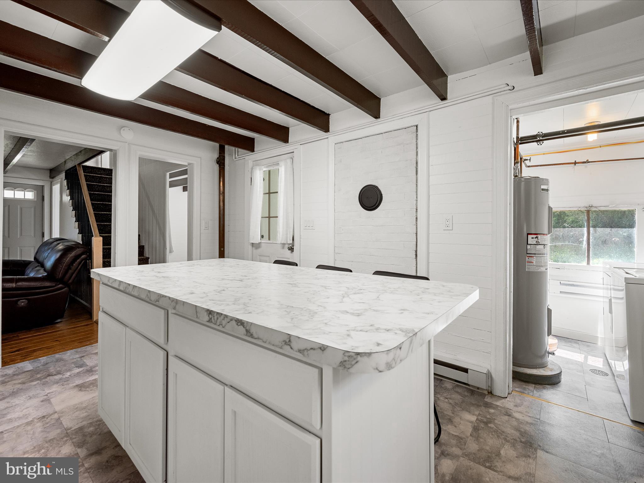 NO SUBDIVISION - Residential