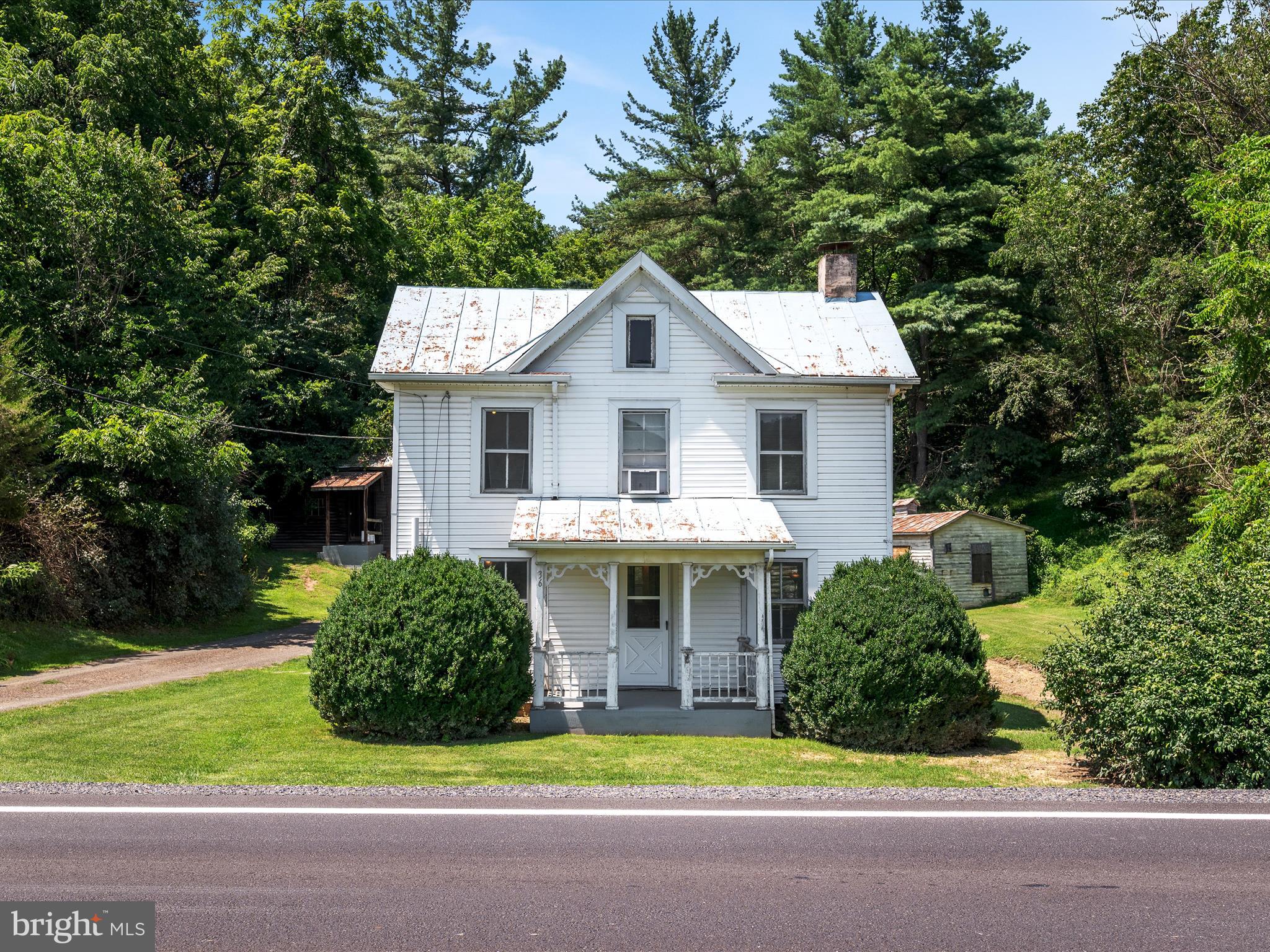 NO SUBDIVISION - Residential