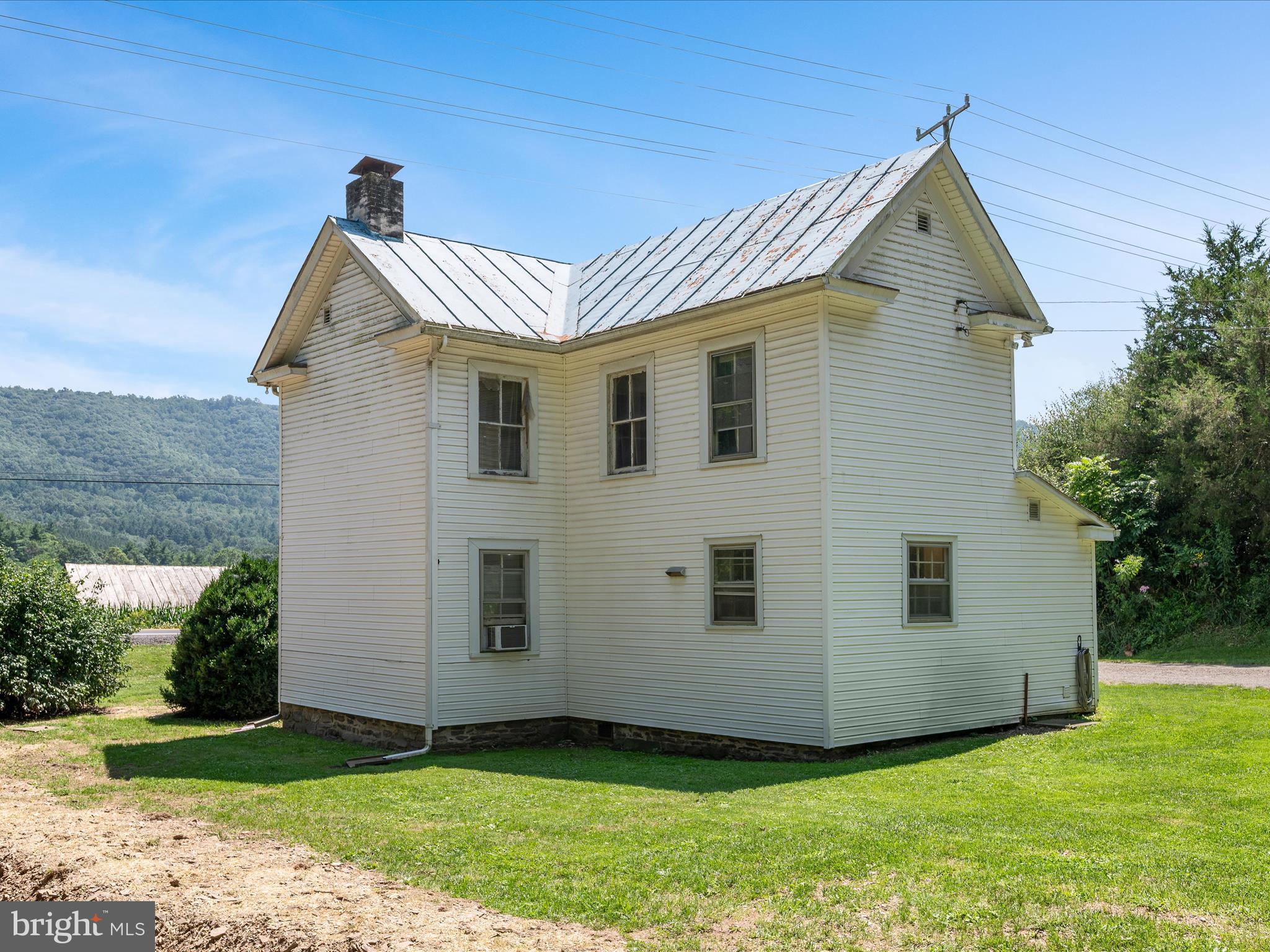 NO SUBDIVISION - Residential