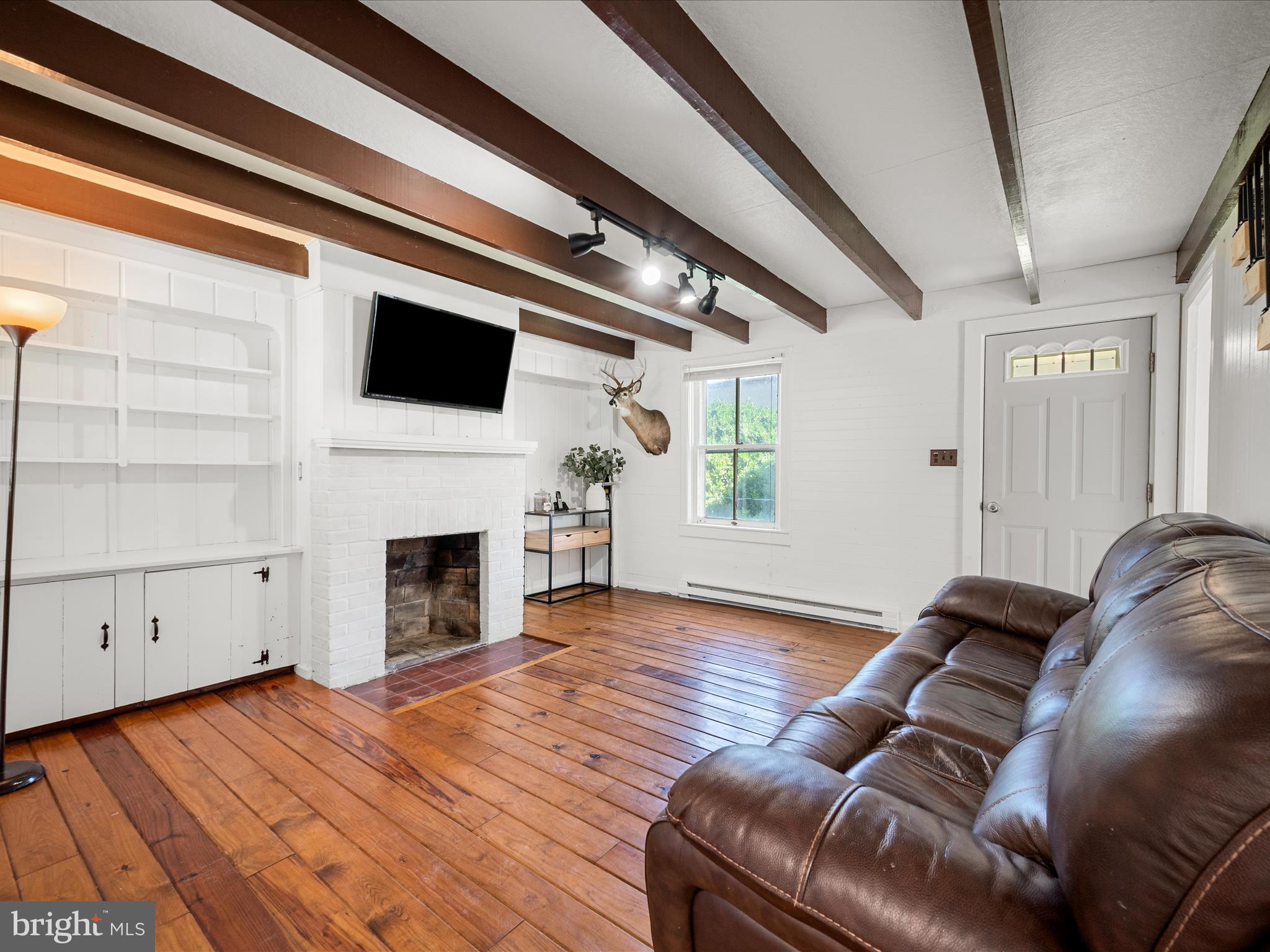 NO SUBDIVISION - Residential