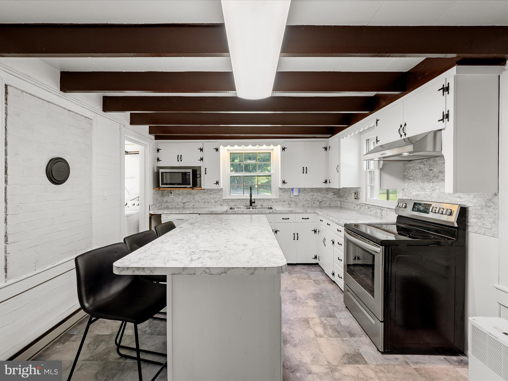 NO SUBDIVISION - Residential