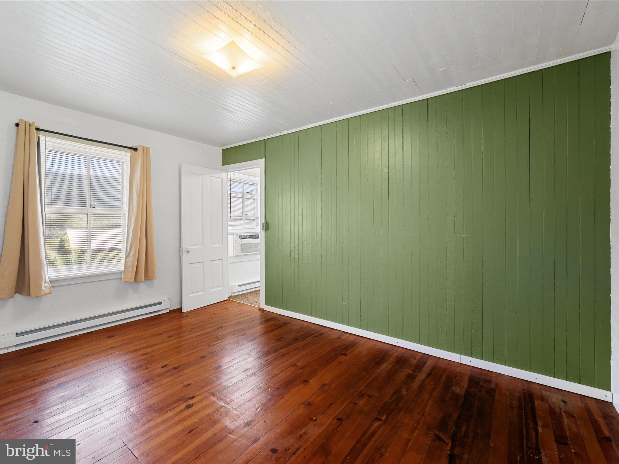 NO SUBDIVISION - Residential