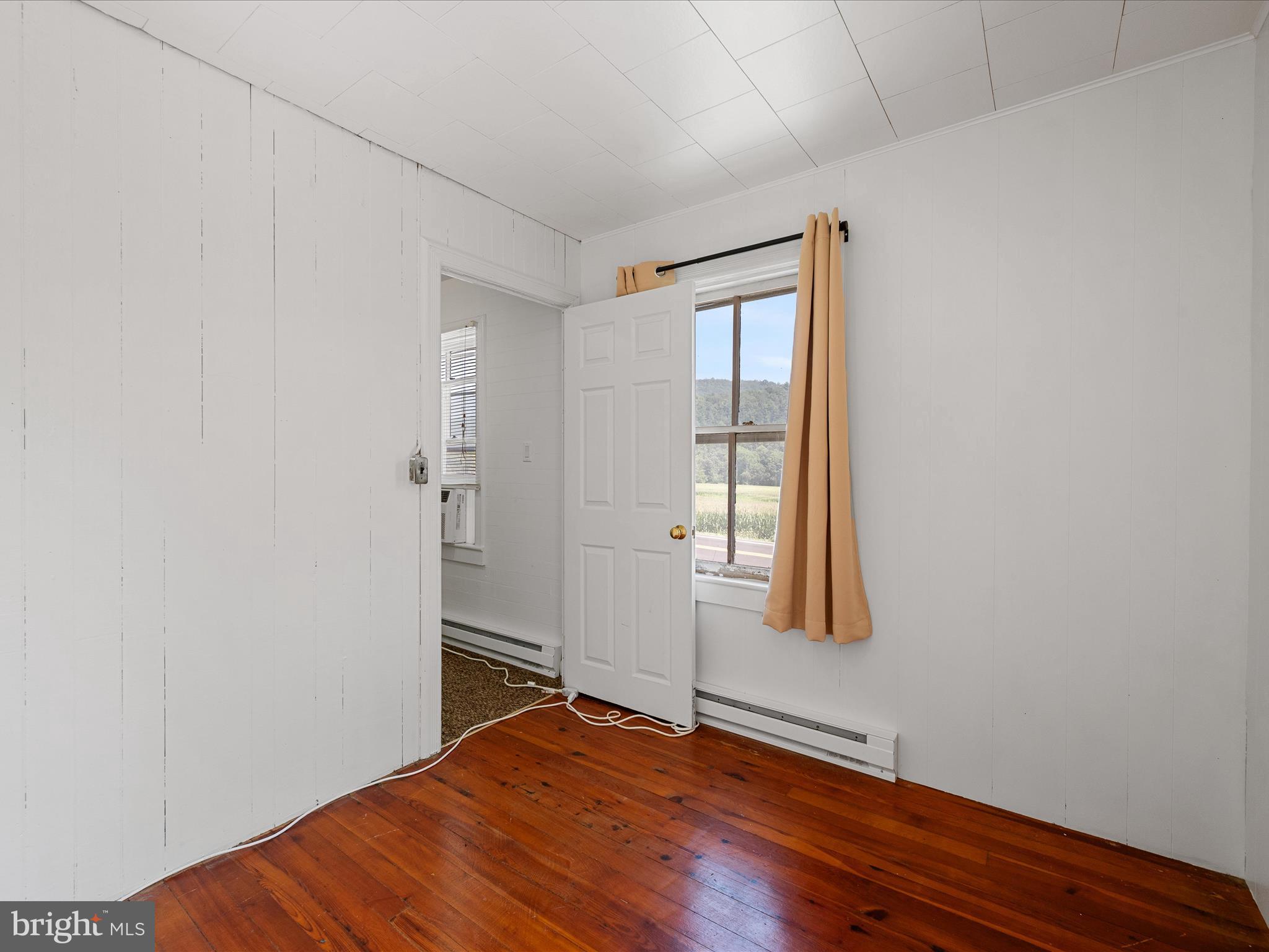 NO SUBDIVISION - Residential