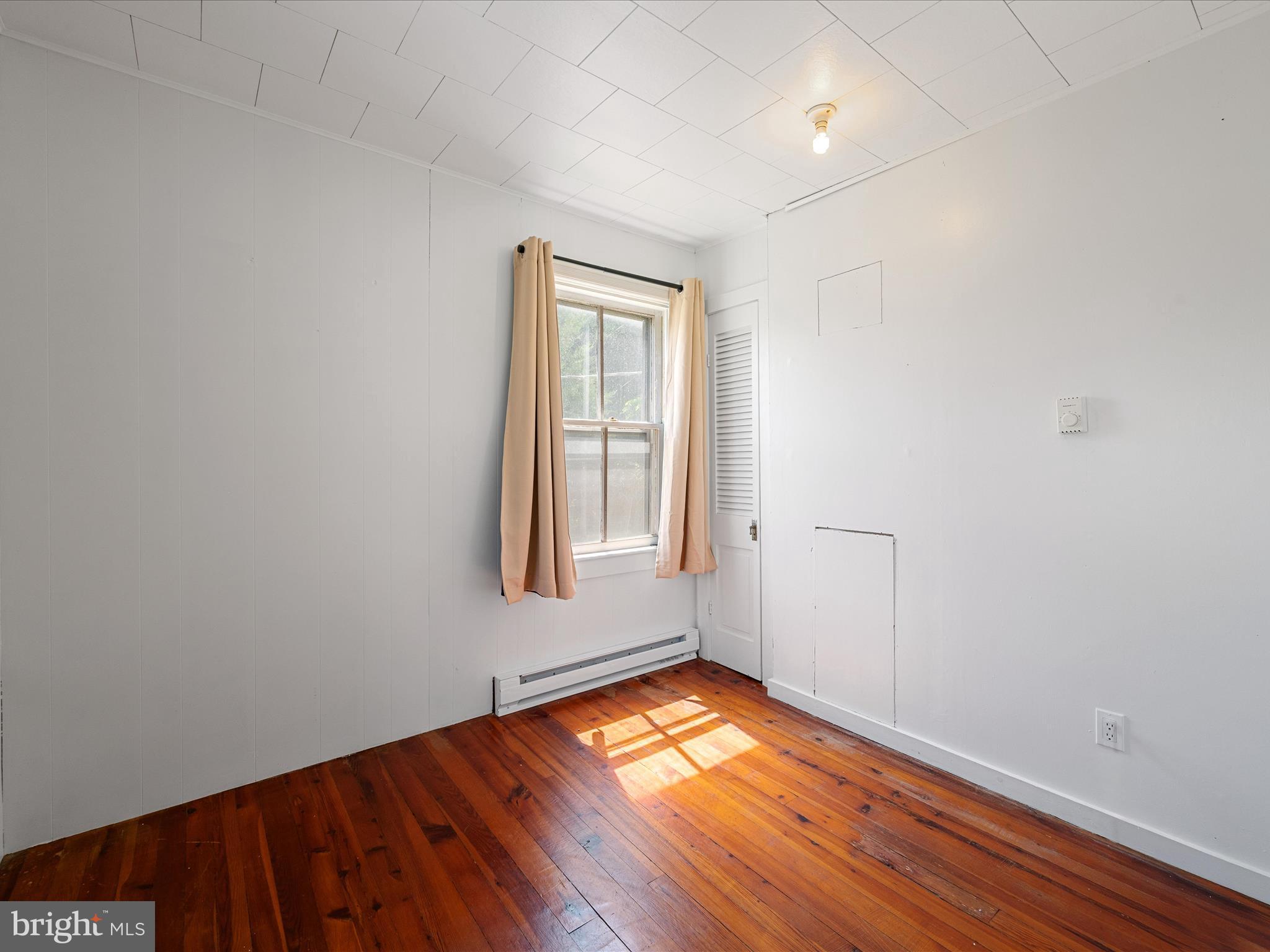 NO SUBDIVISION - Residential