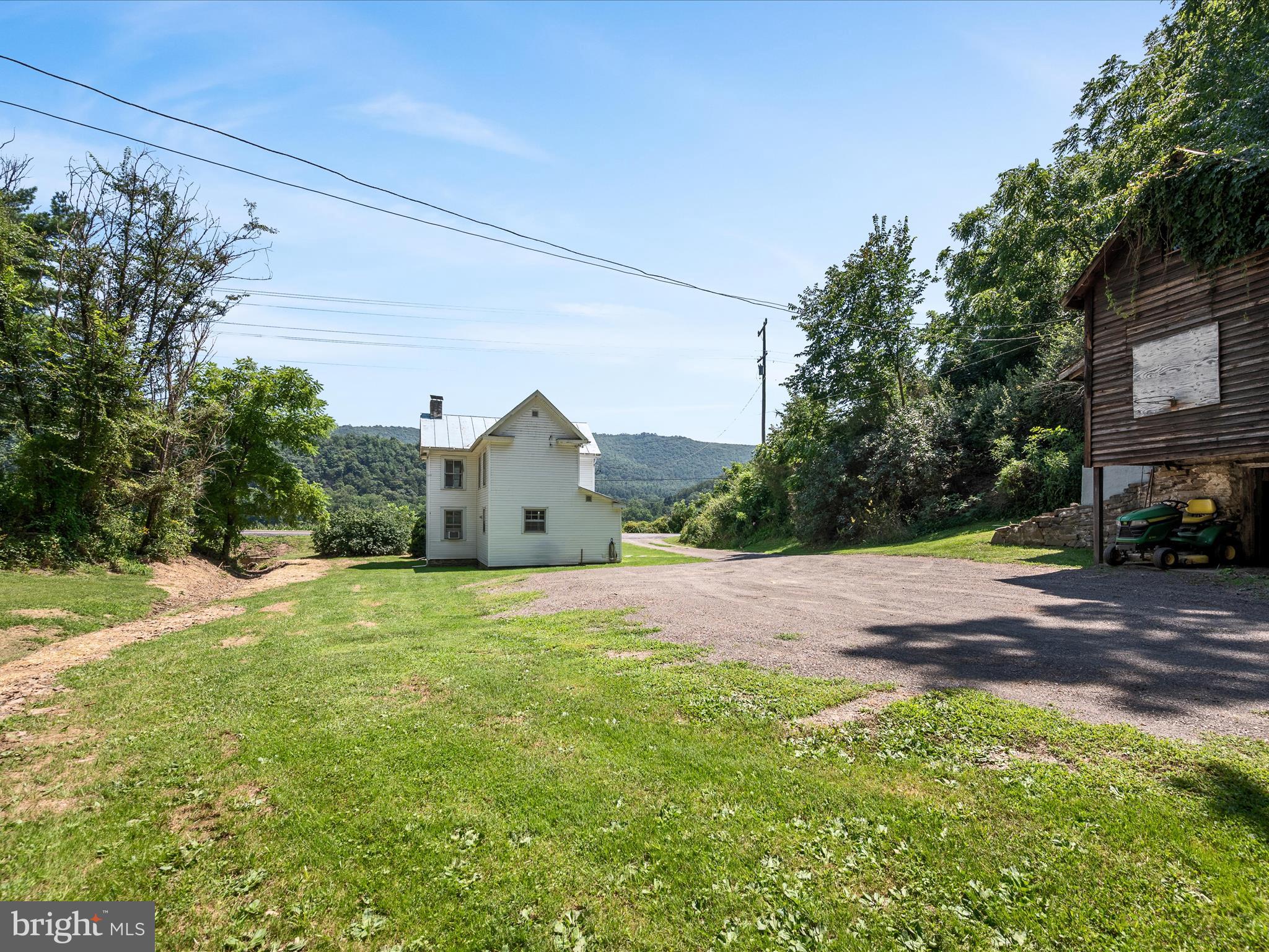 NO SUBDIVISION - Residential