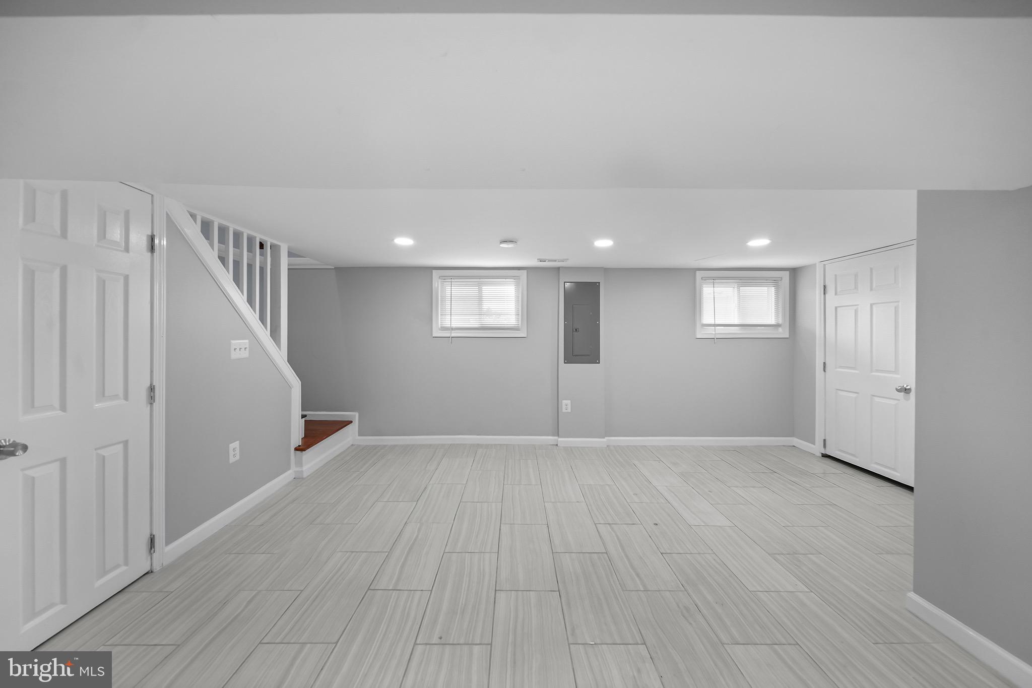 EASTMAN KEYS - Residential