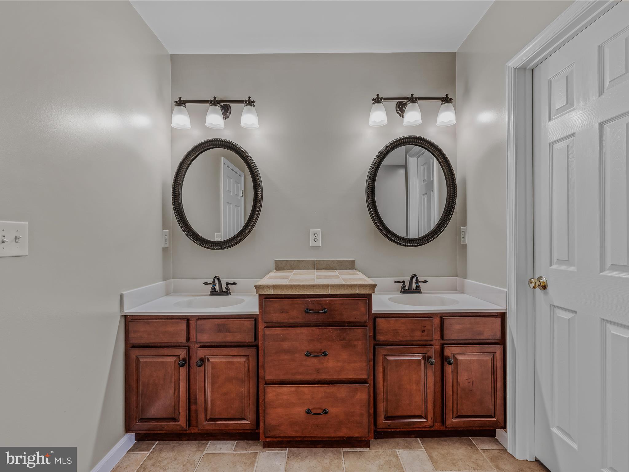 GLENN WOODS - Residential