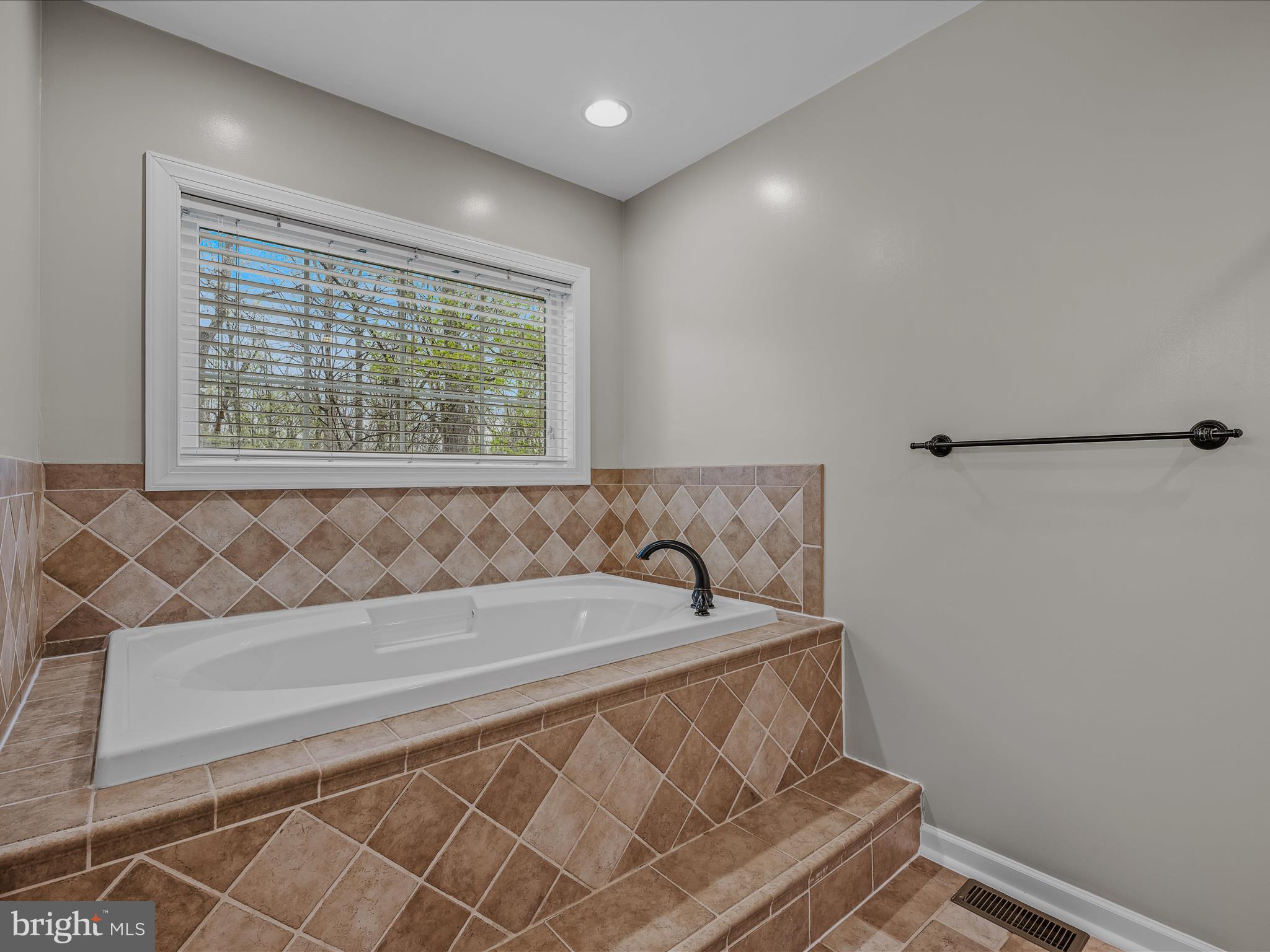 GLENN WOODS - Residential