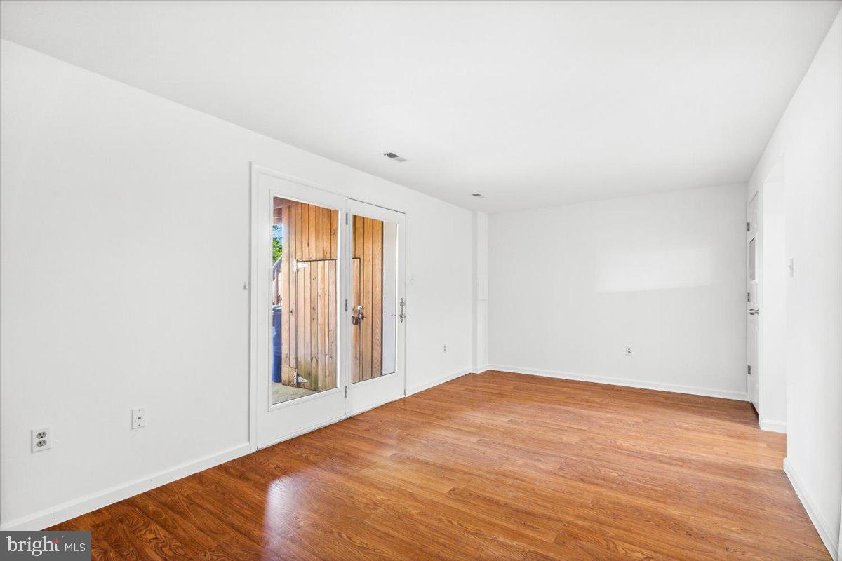 WATERSIDE - Residential