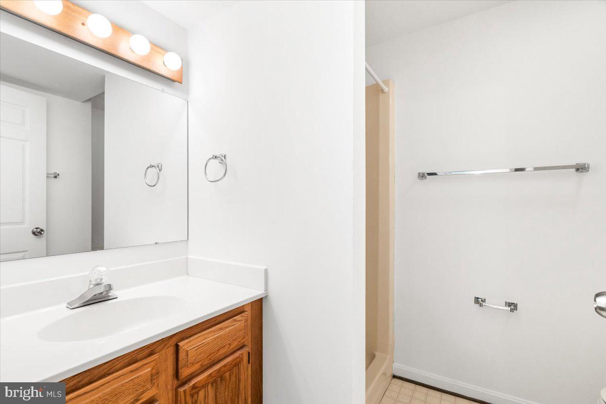 WATERSIDE - Residential