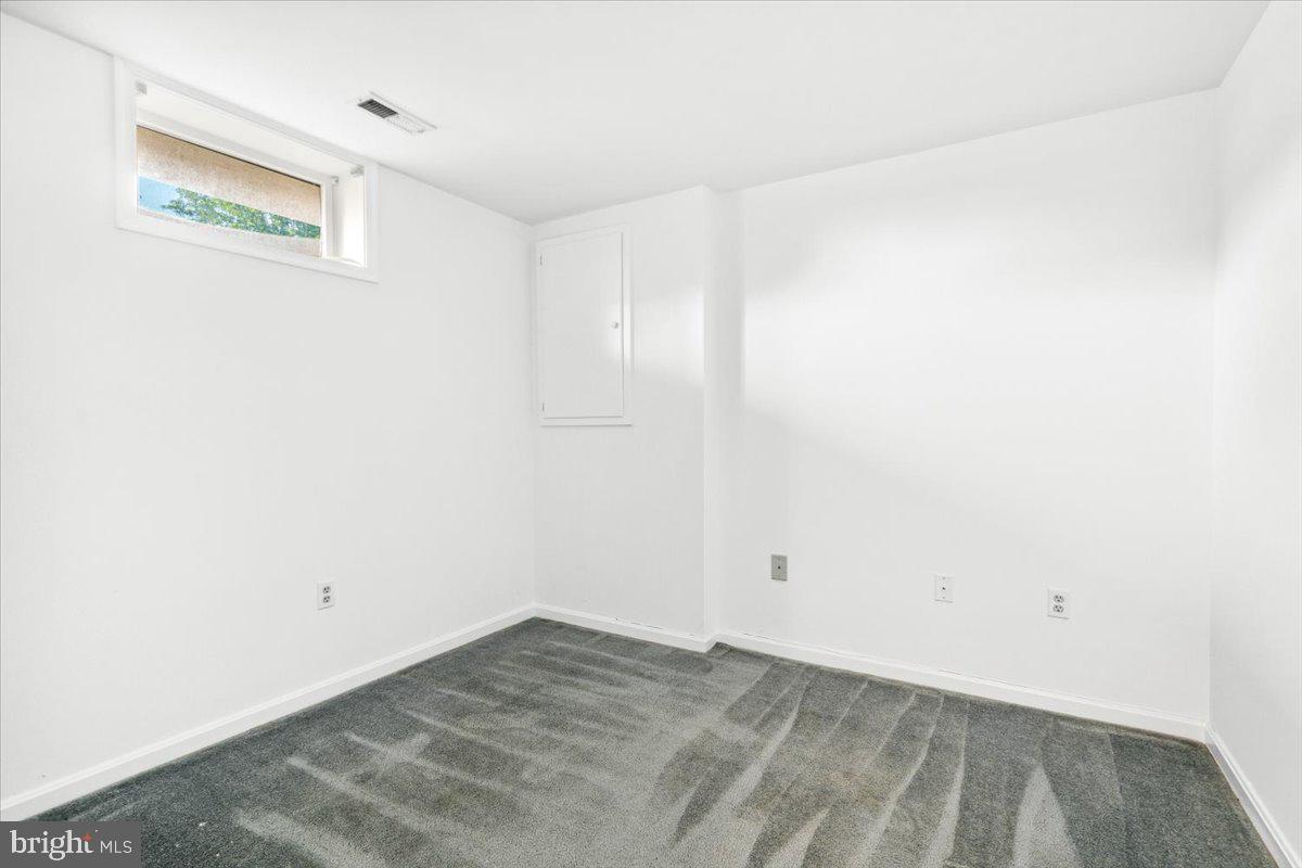 WATERSIDE - Residential