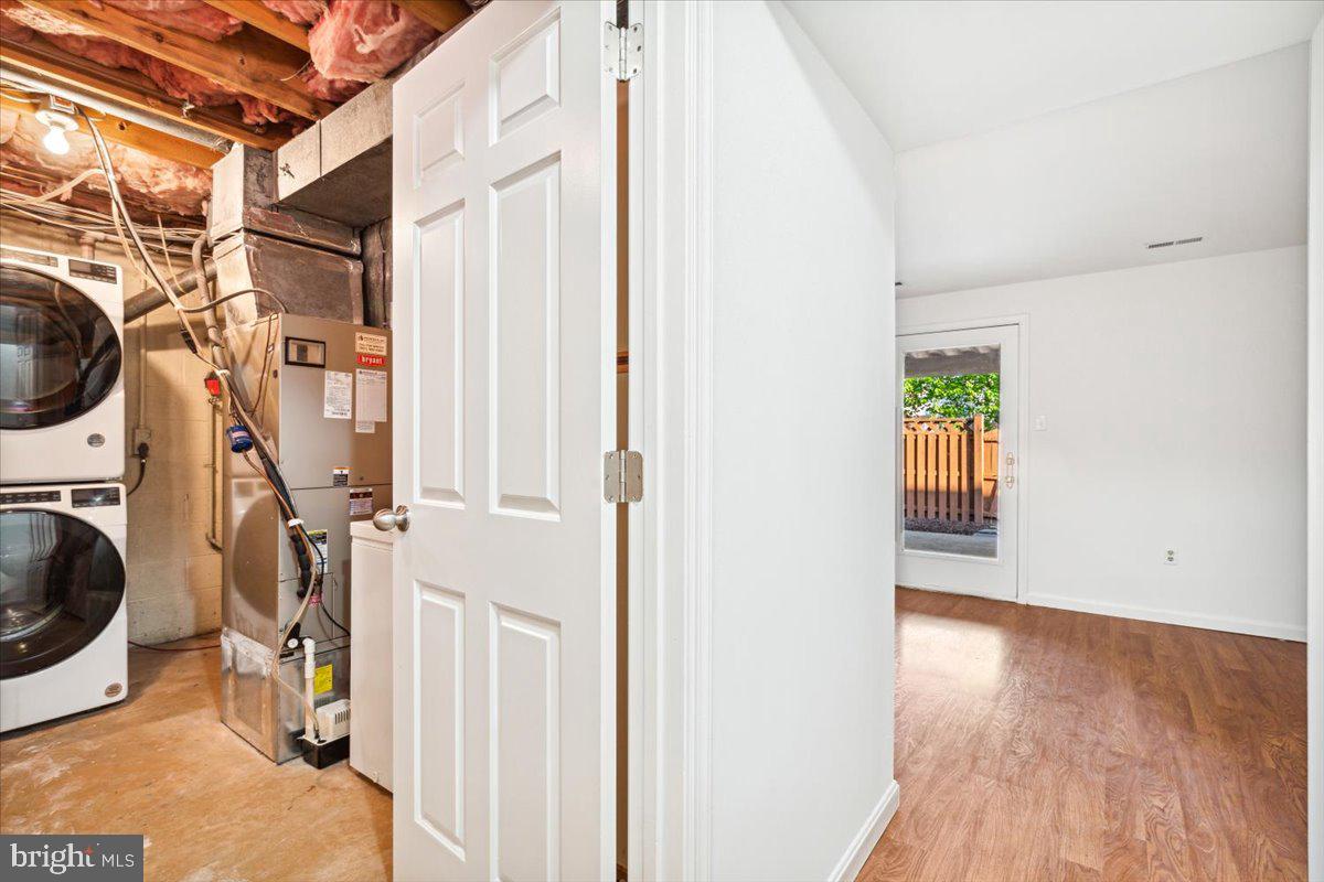 WATERSIDE - Residential