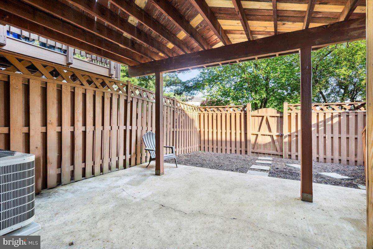 WATERSIDE - Residential