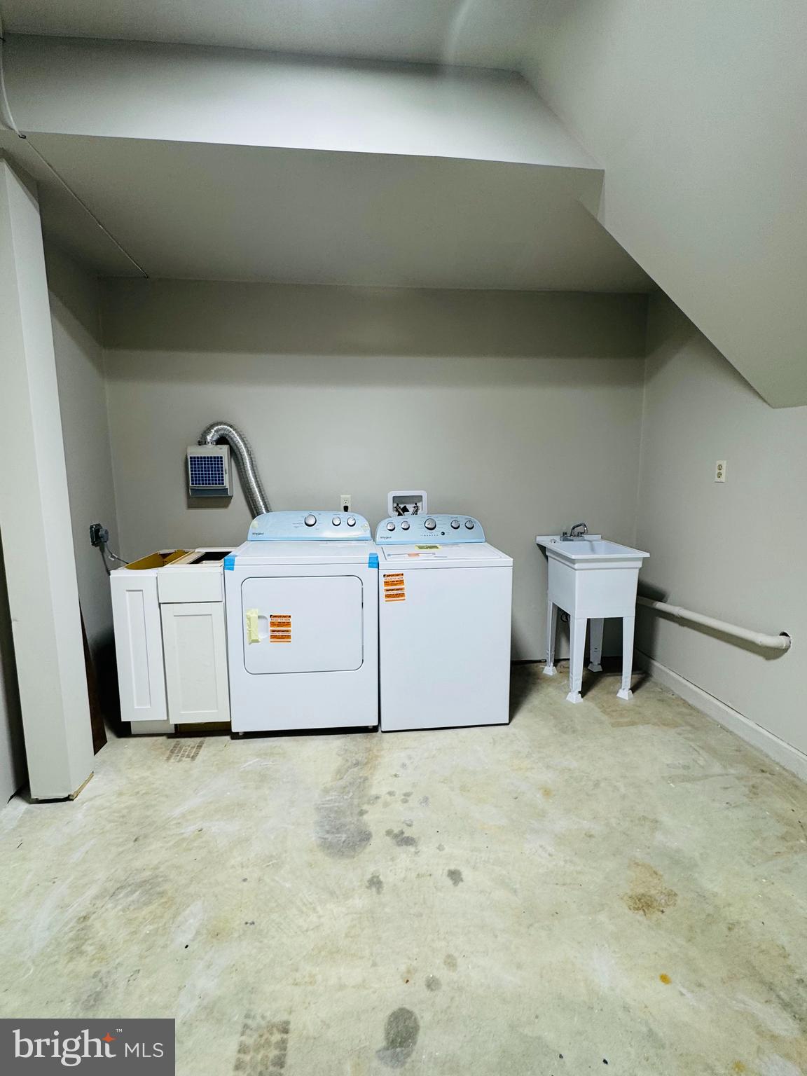 KERRICK MANOR SUB - Residential Lease