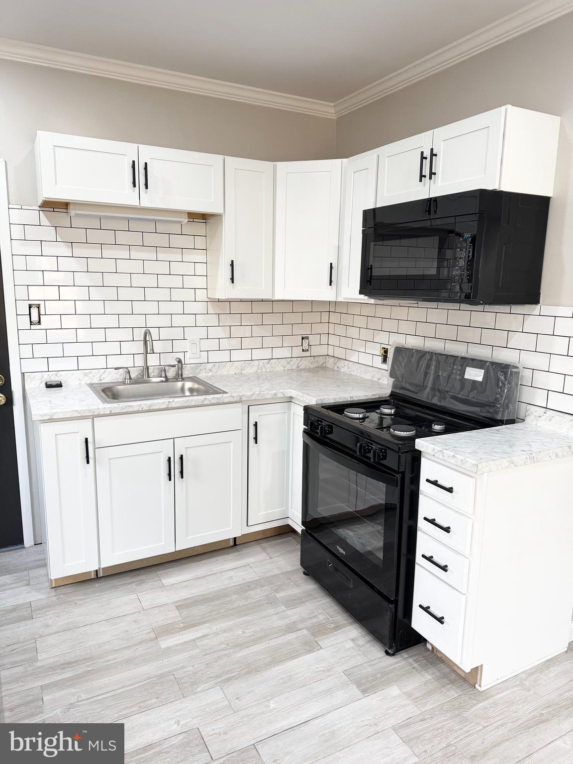 KERRICK MANOR SUB - Residential Lease