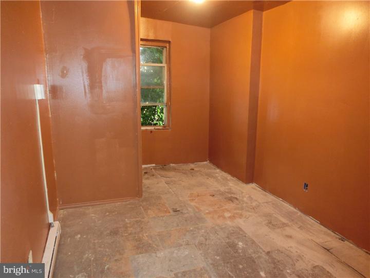 PHILADELPHIA (SOUTHWEST) - Residential