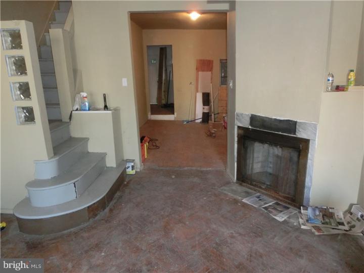 PHILADELPHIA (SOUTHWEST) - Residential