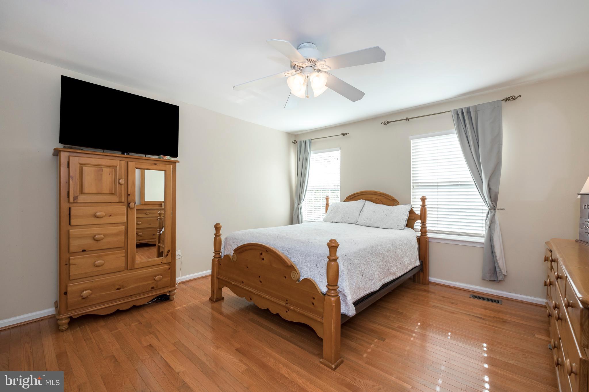 WILLIAMSBURG - Residential