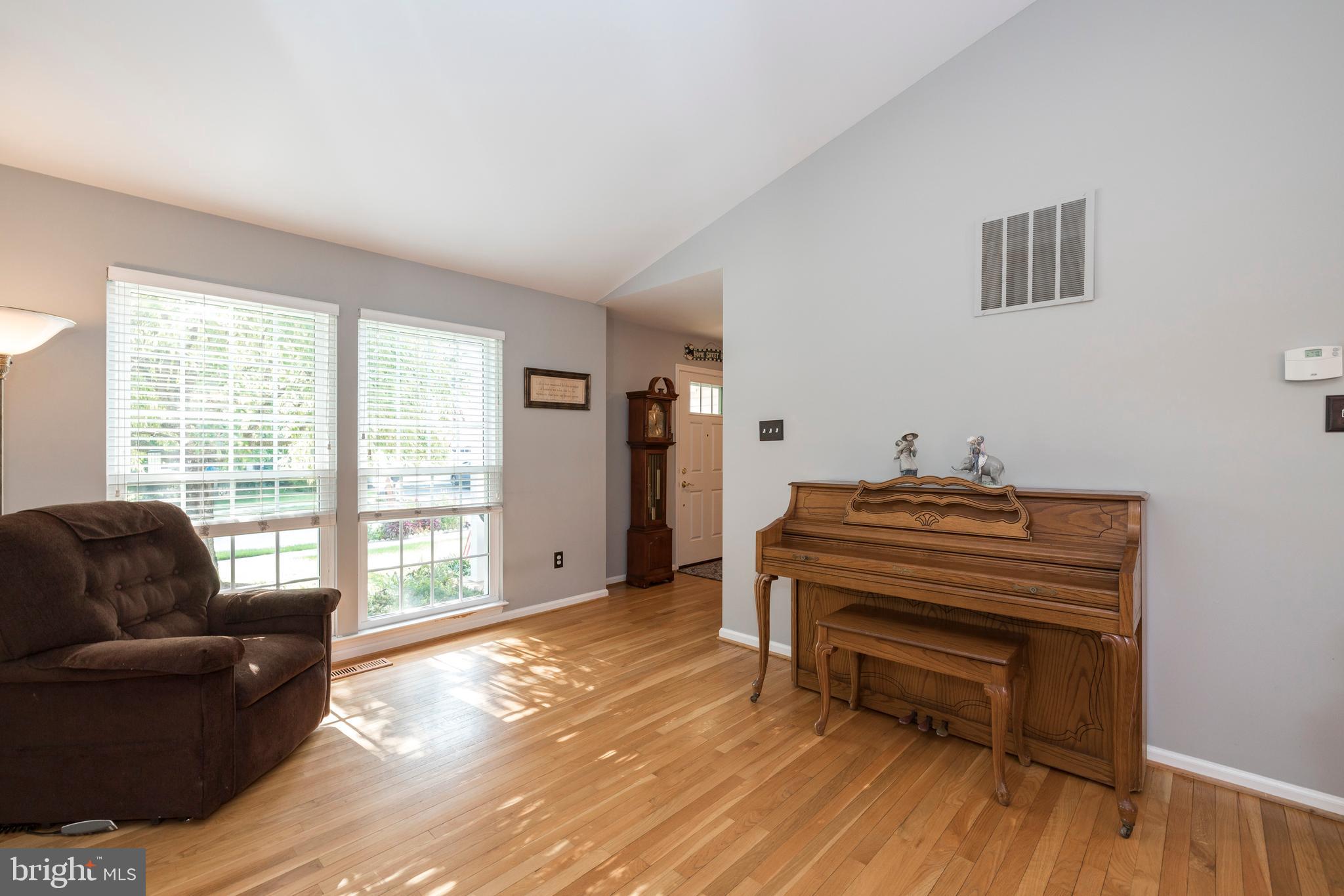 WILLIAMSBURG - Residential