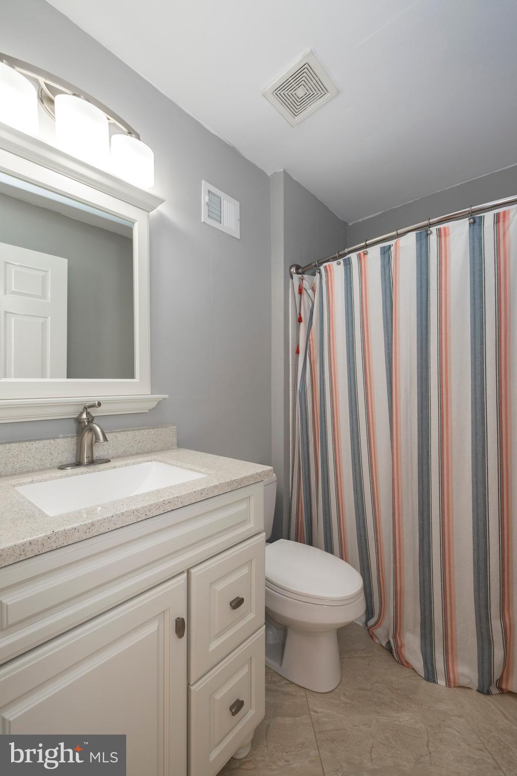 WILLIAMSBURG - Residential