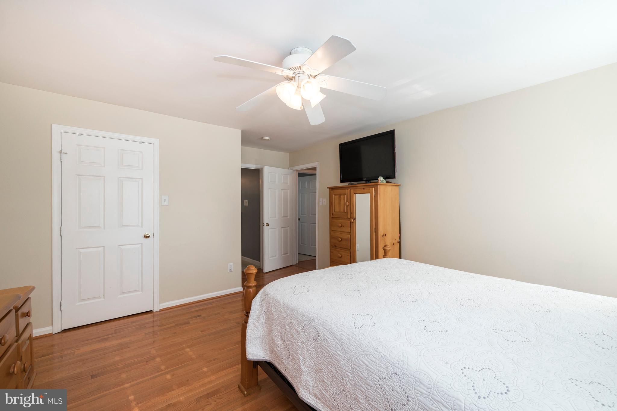 WILLIAMSBURG - Residential