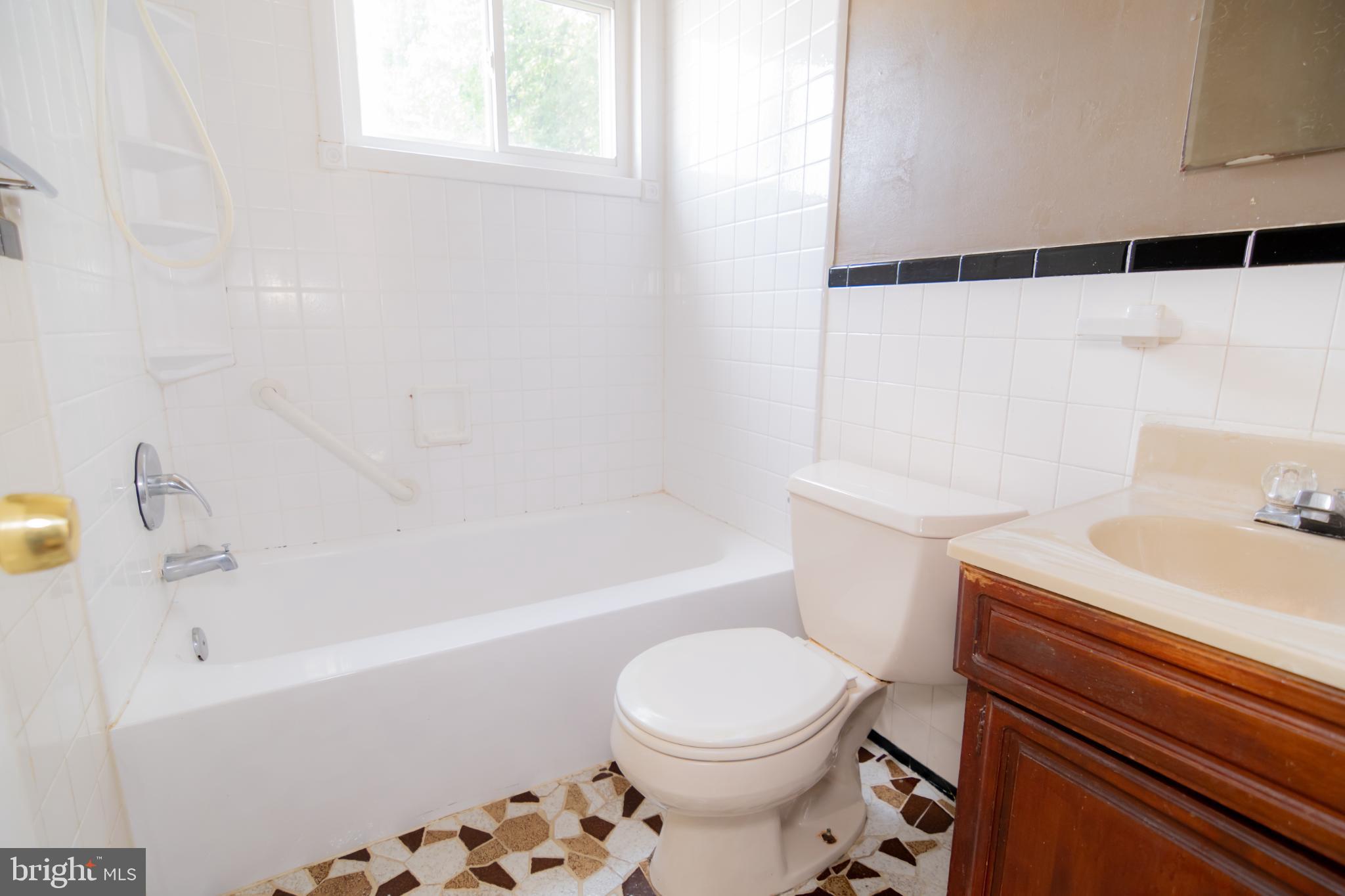 ROSELAND GARDENS - Residential