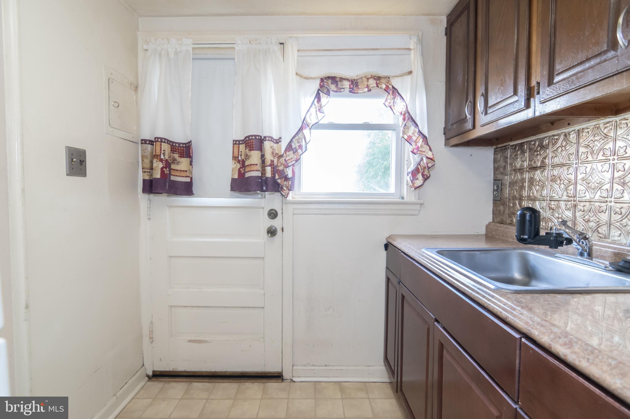 ROSELAND GARDENS - Residential