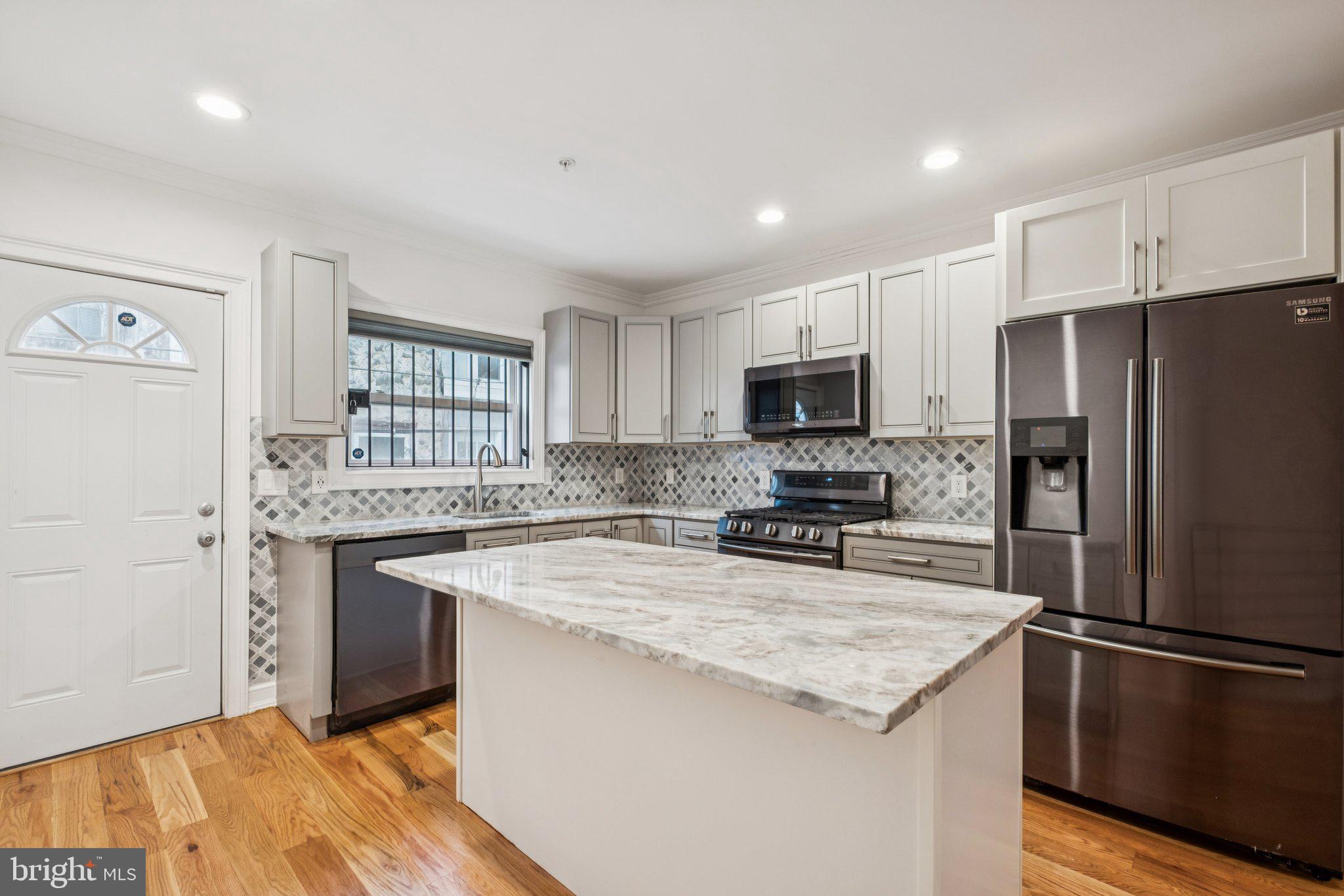 FRANCISVILLE - Residential