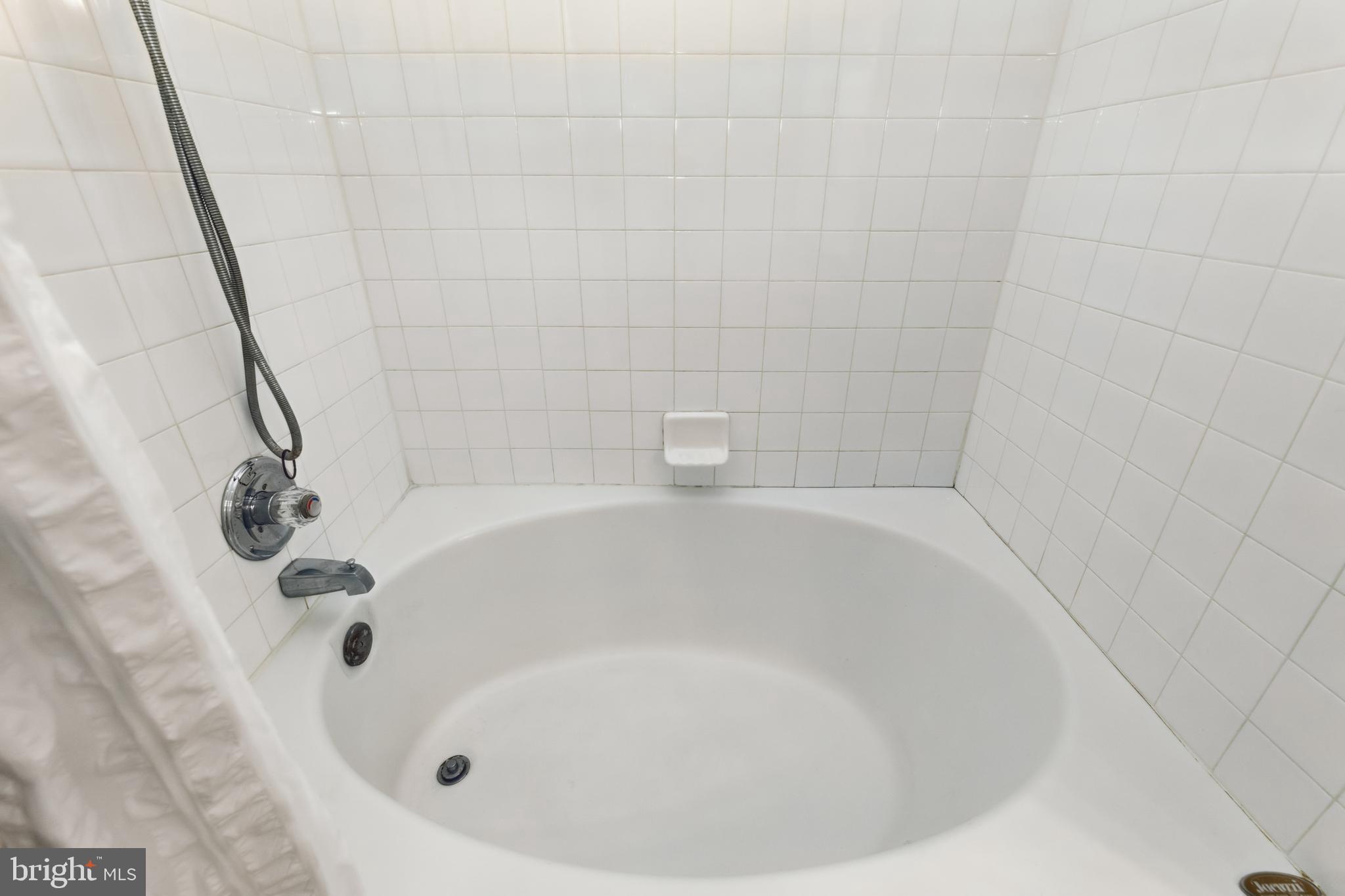 WOODLAND BOWIE CONDO - Residential