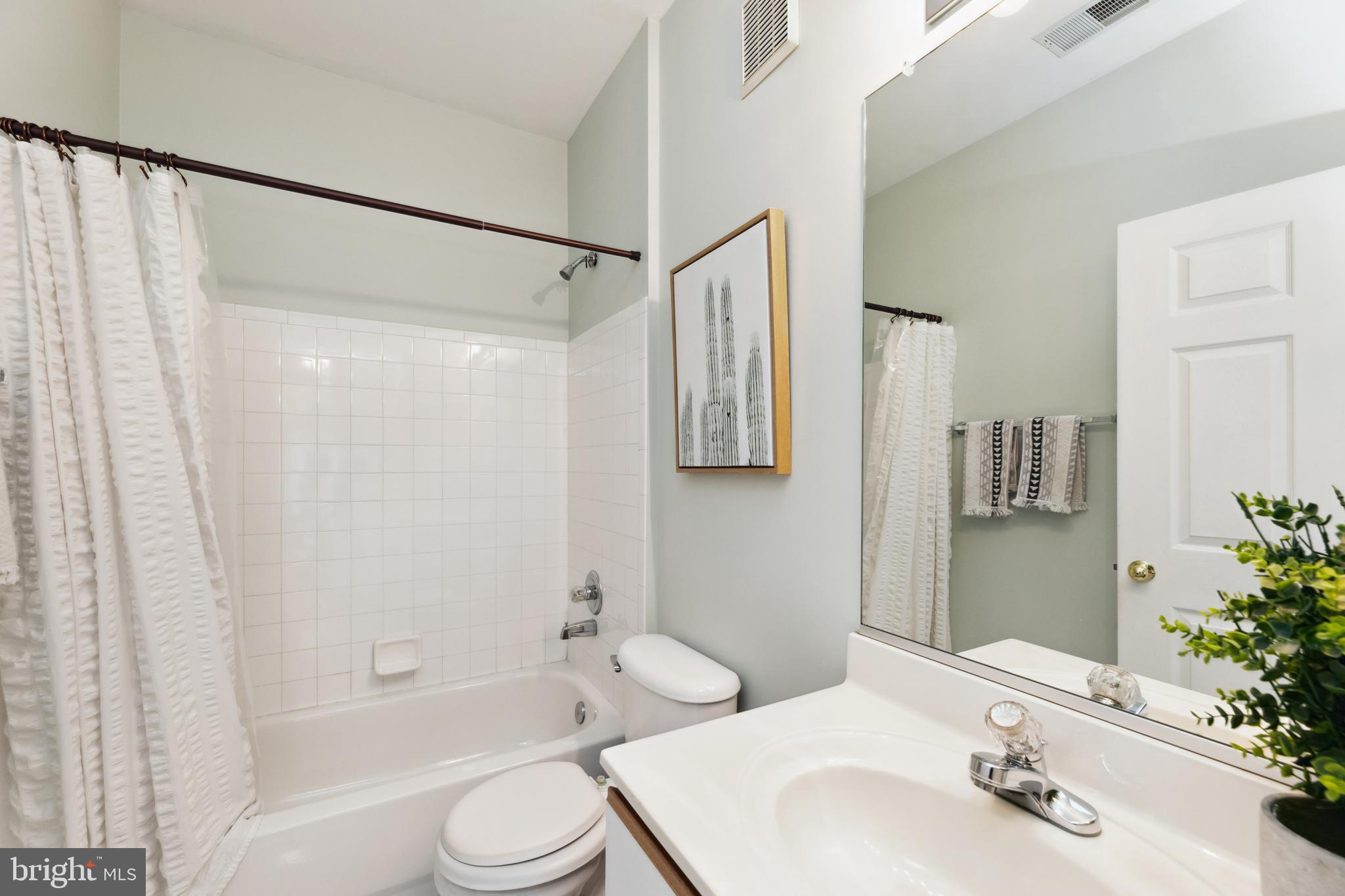 WOODLAND BOWIE CONDO - Residential