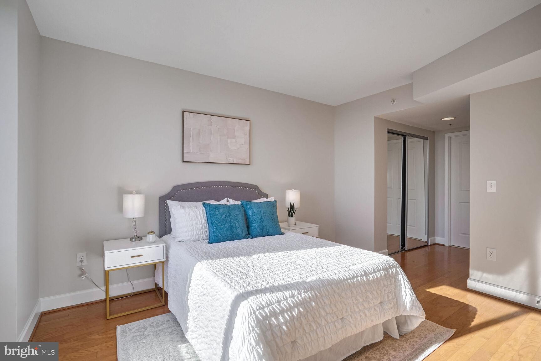 RESIDENCES AT STATION SQUARE - Residential