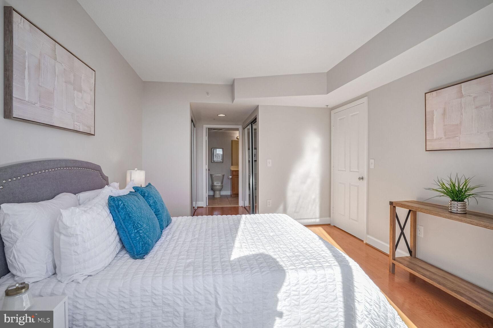 RESIDENCES AT STATION SQUARE - Residential